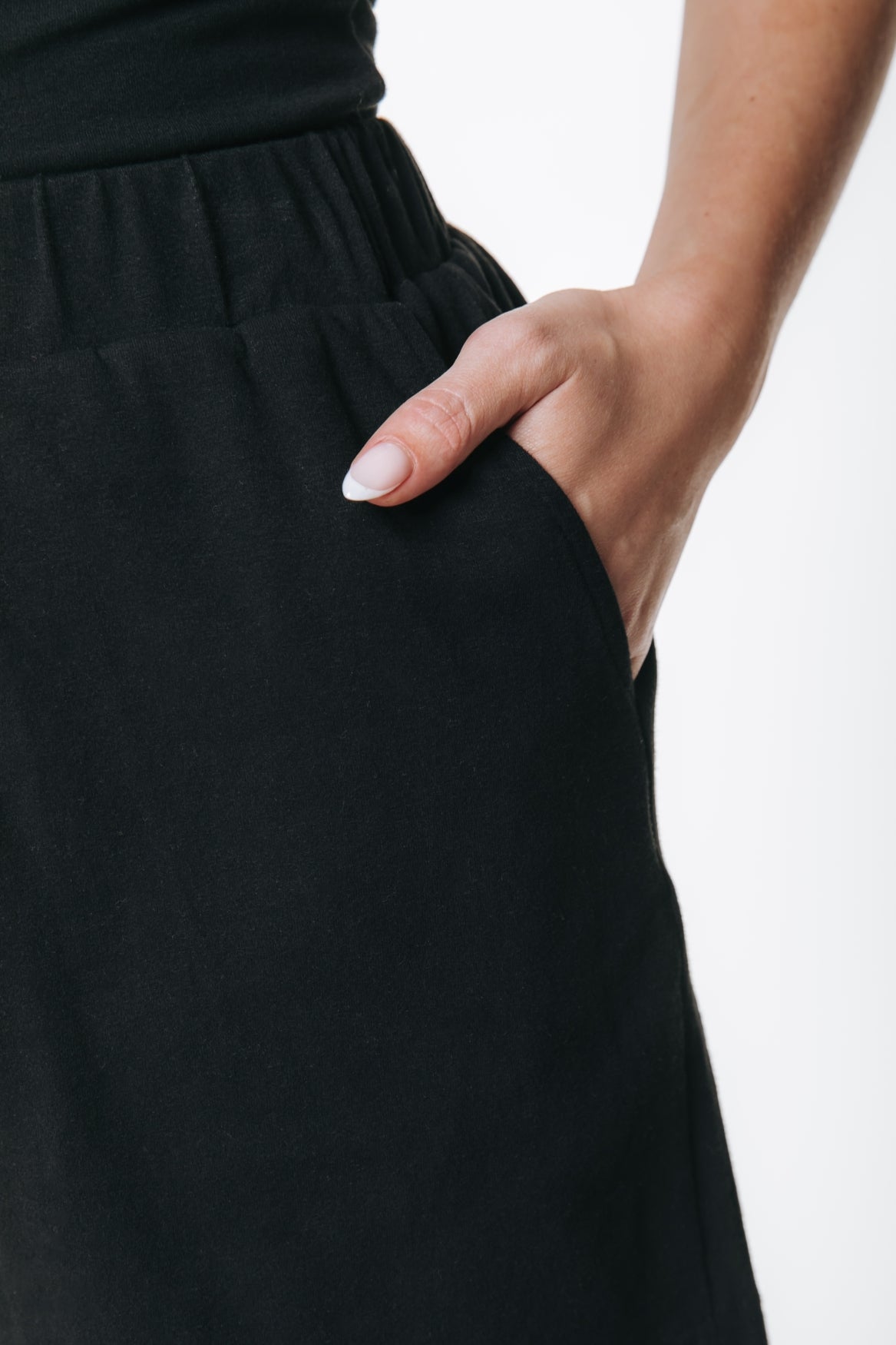 Uni Logo Loose Short | Schwarz