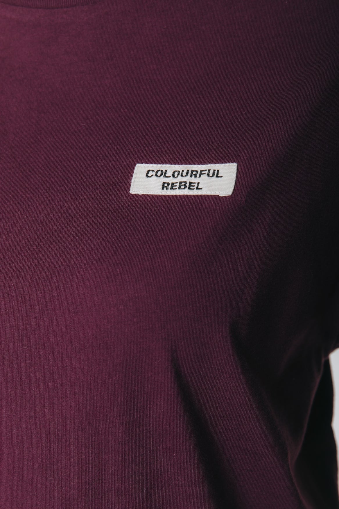 Label T-shirt | Merlot Red