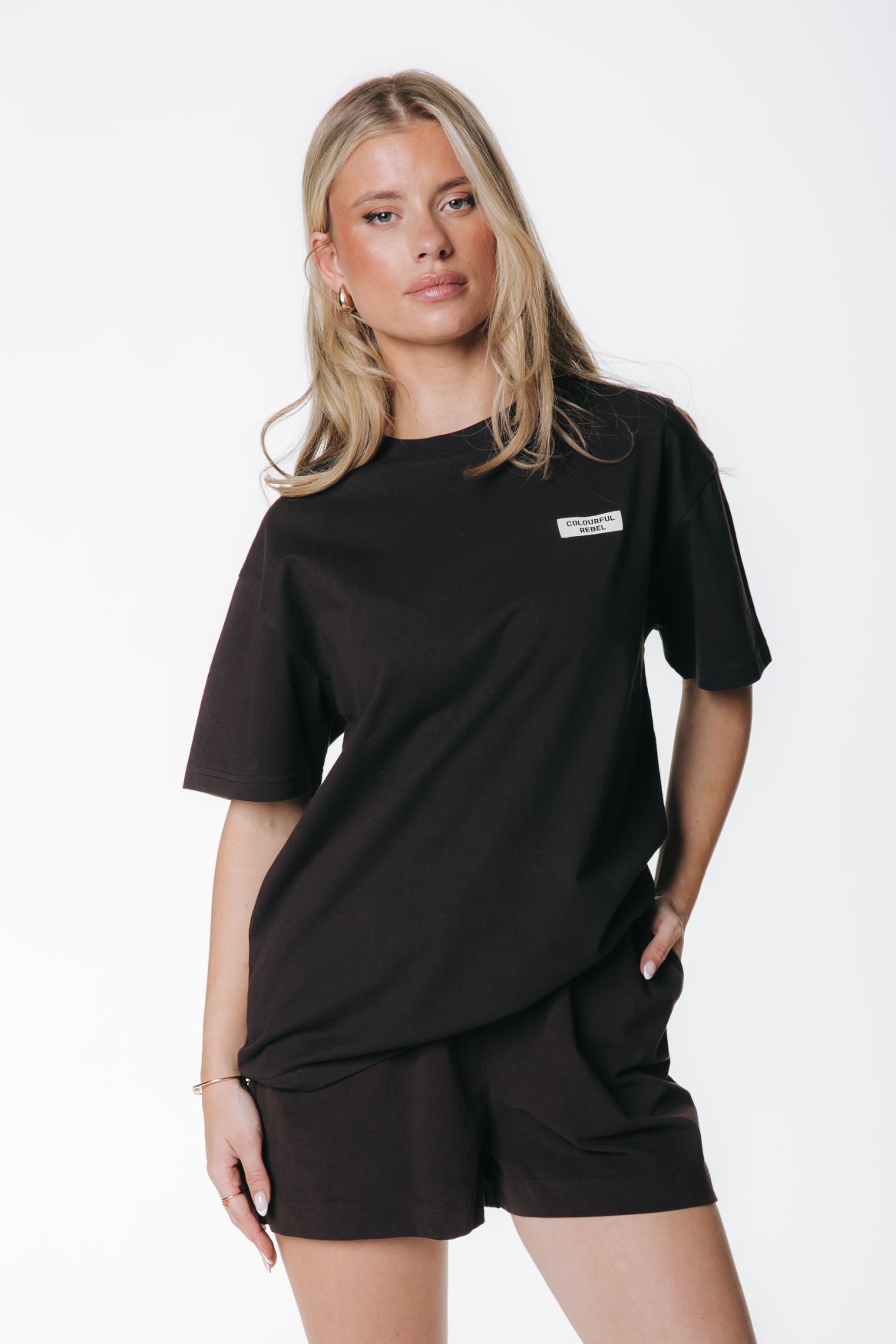 Label T-shirt | Darkest Brown