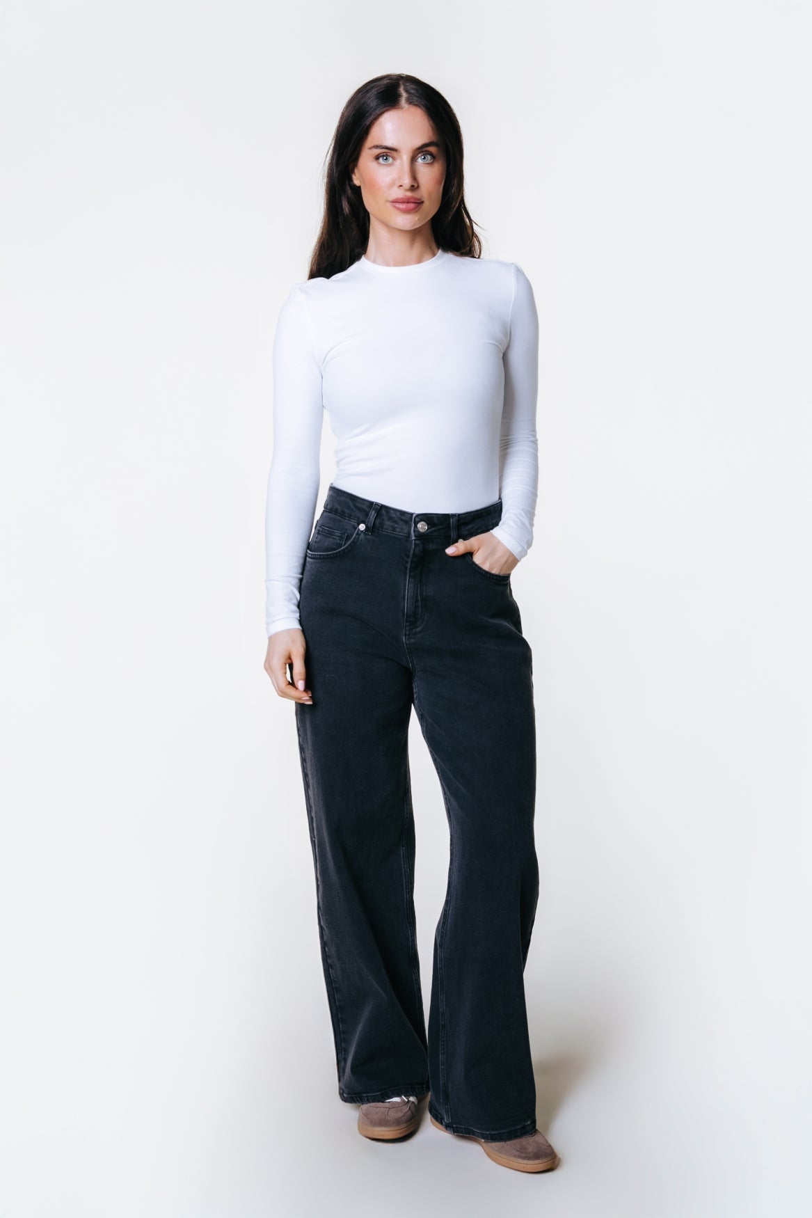 Gaias High Rise Denim | Dark grey denim