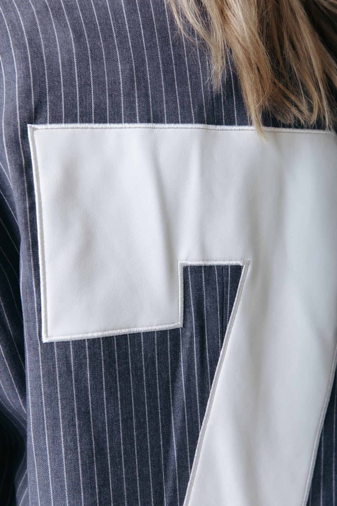 Jesra Stripe Blazer | Dark grey