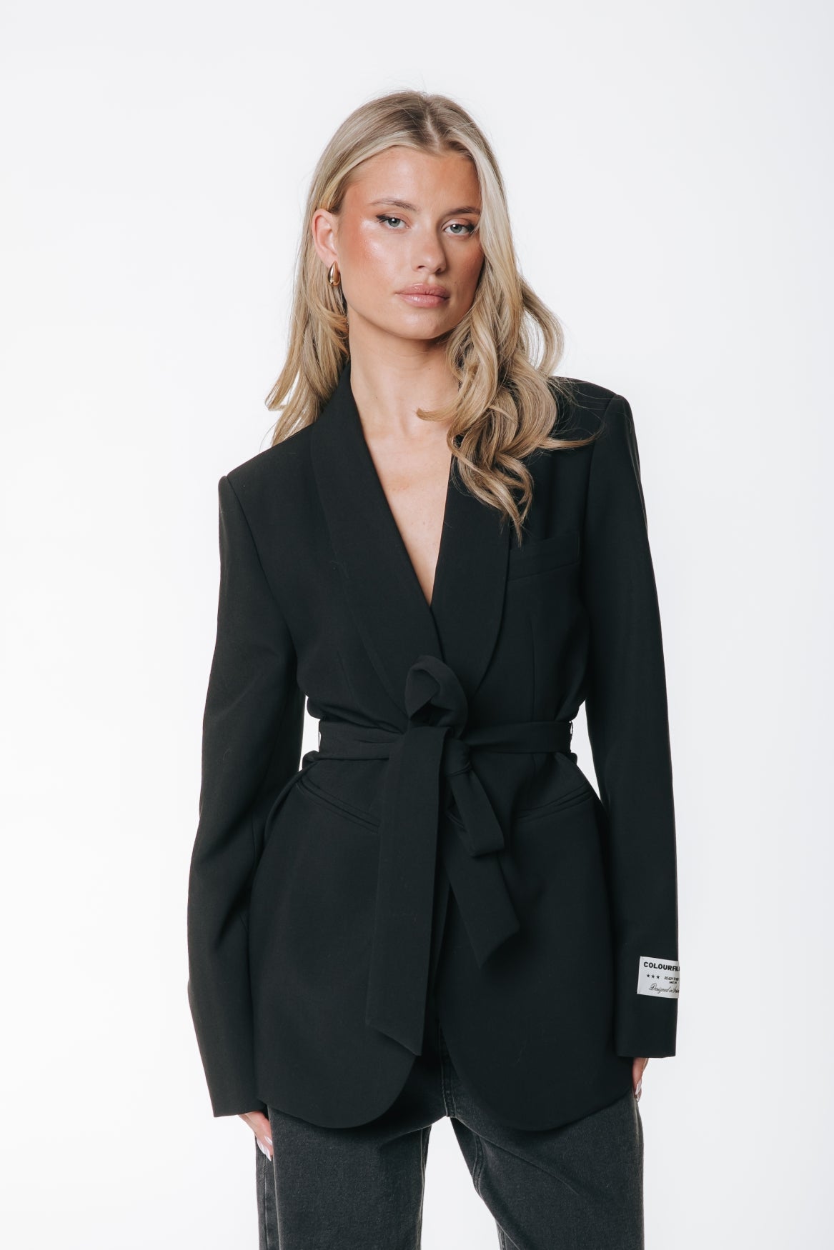 Izzy Uni Blazer mit Gürtel | Schwarz