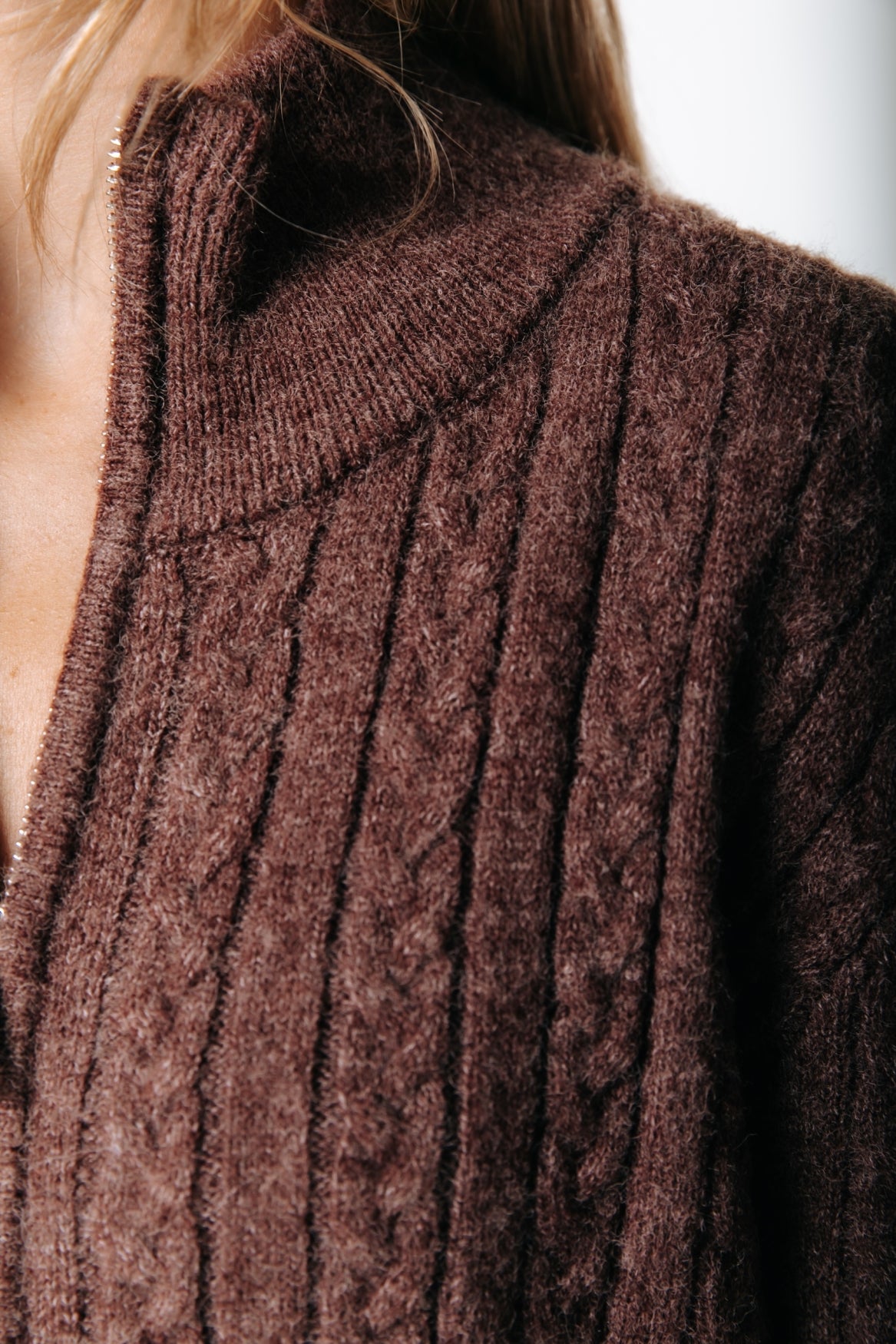 Fenna Two Way Zip Knit | Brown