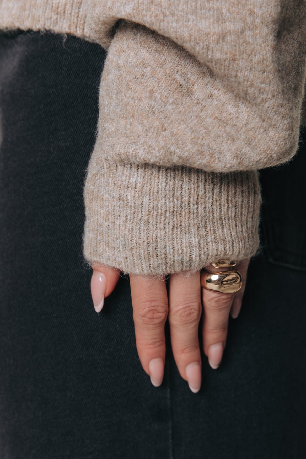 Linsey Fluffy Knit | Beige