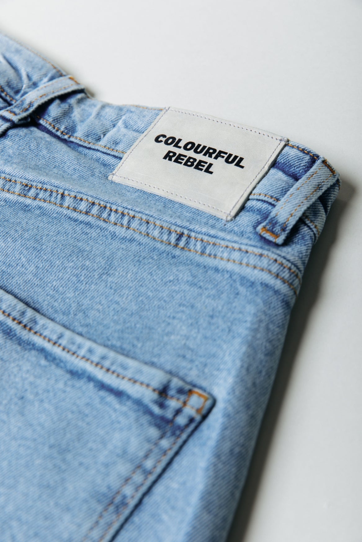Gaias High Rise Denim | Light blue denim