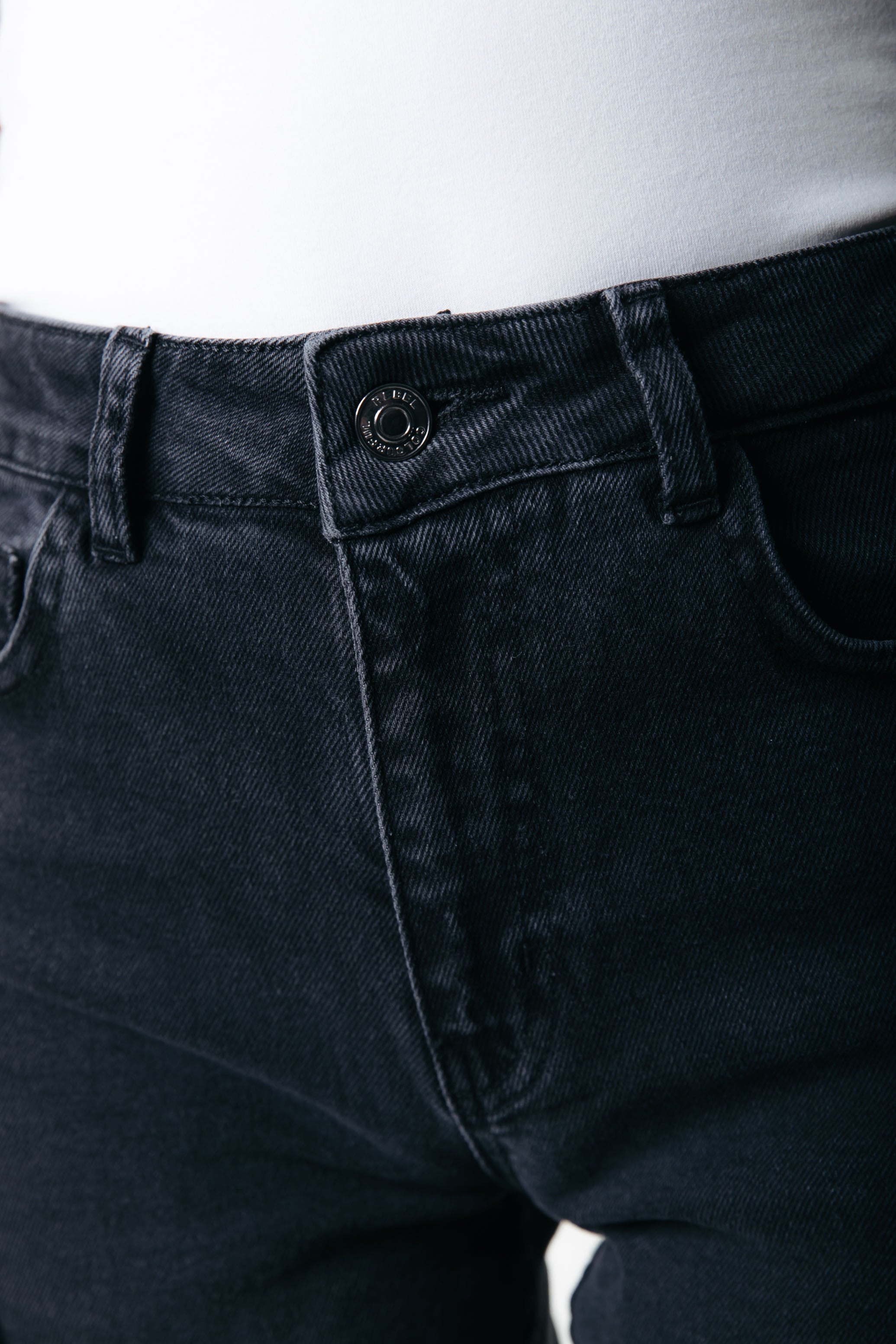 Gaias High Rise Denim | Dark grey denim