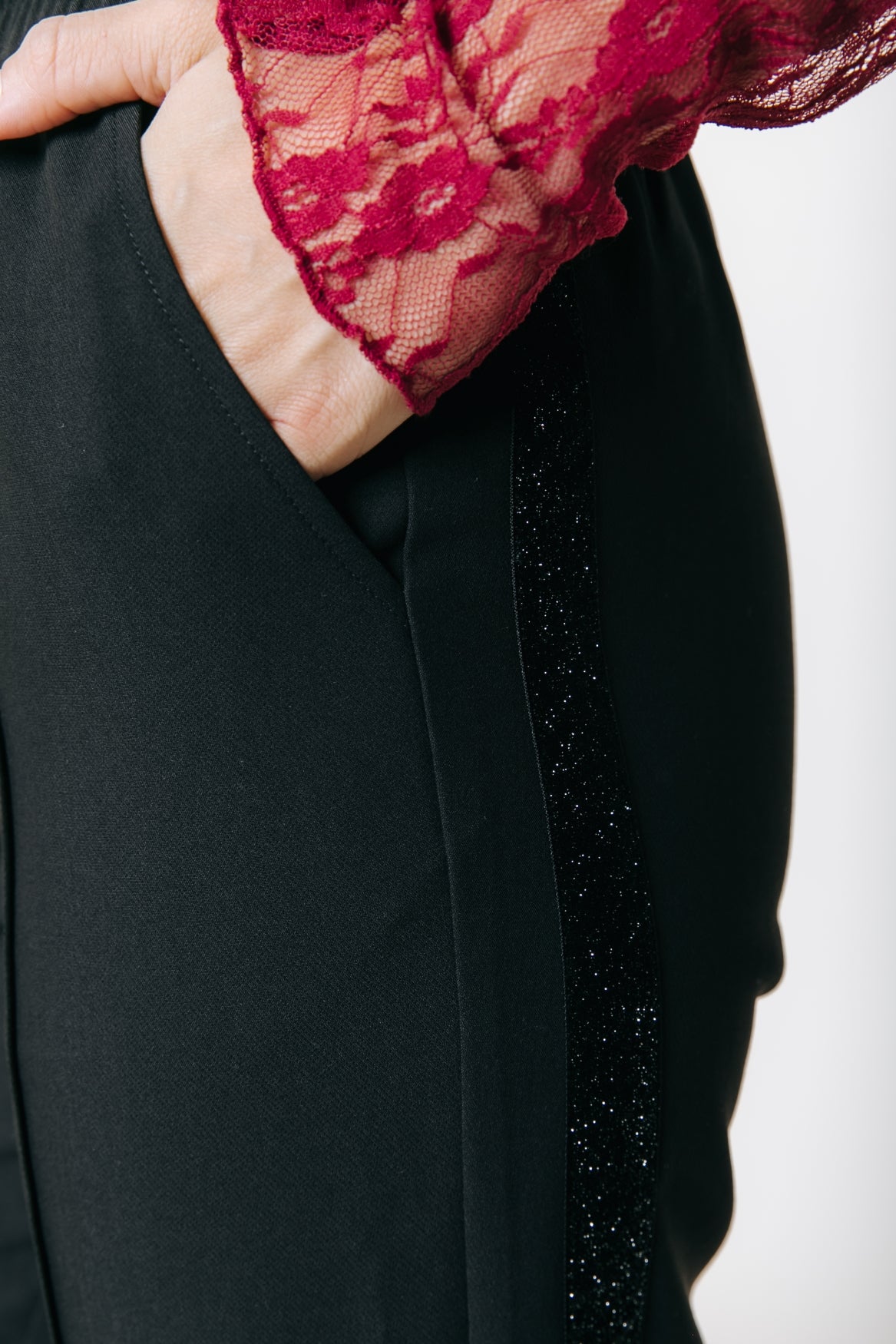 Jiby Pintuck Glitter Pants | Black