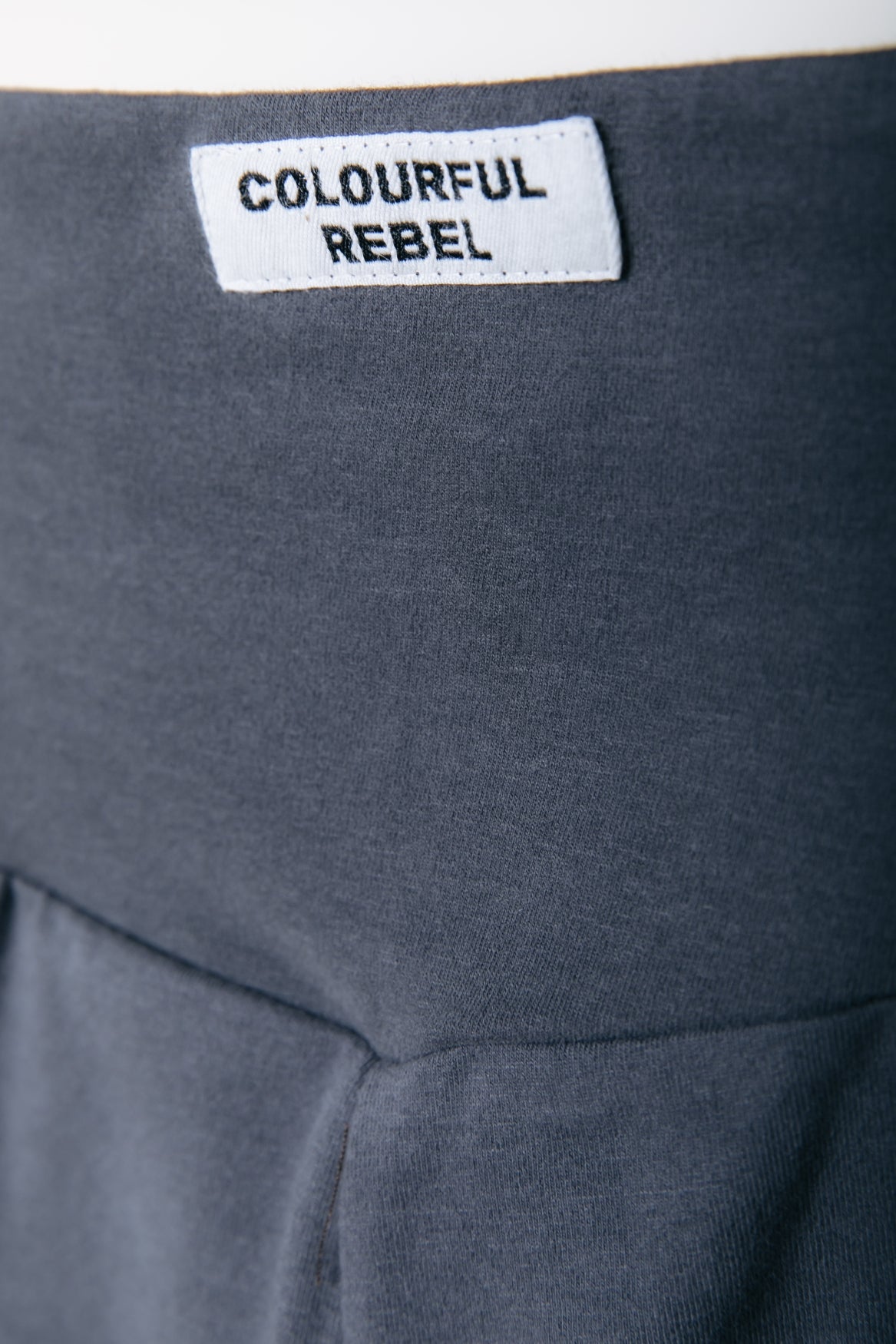 Fitted Flare Pants | Dark grey