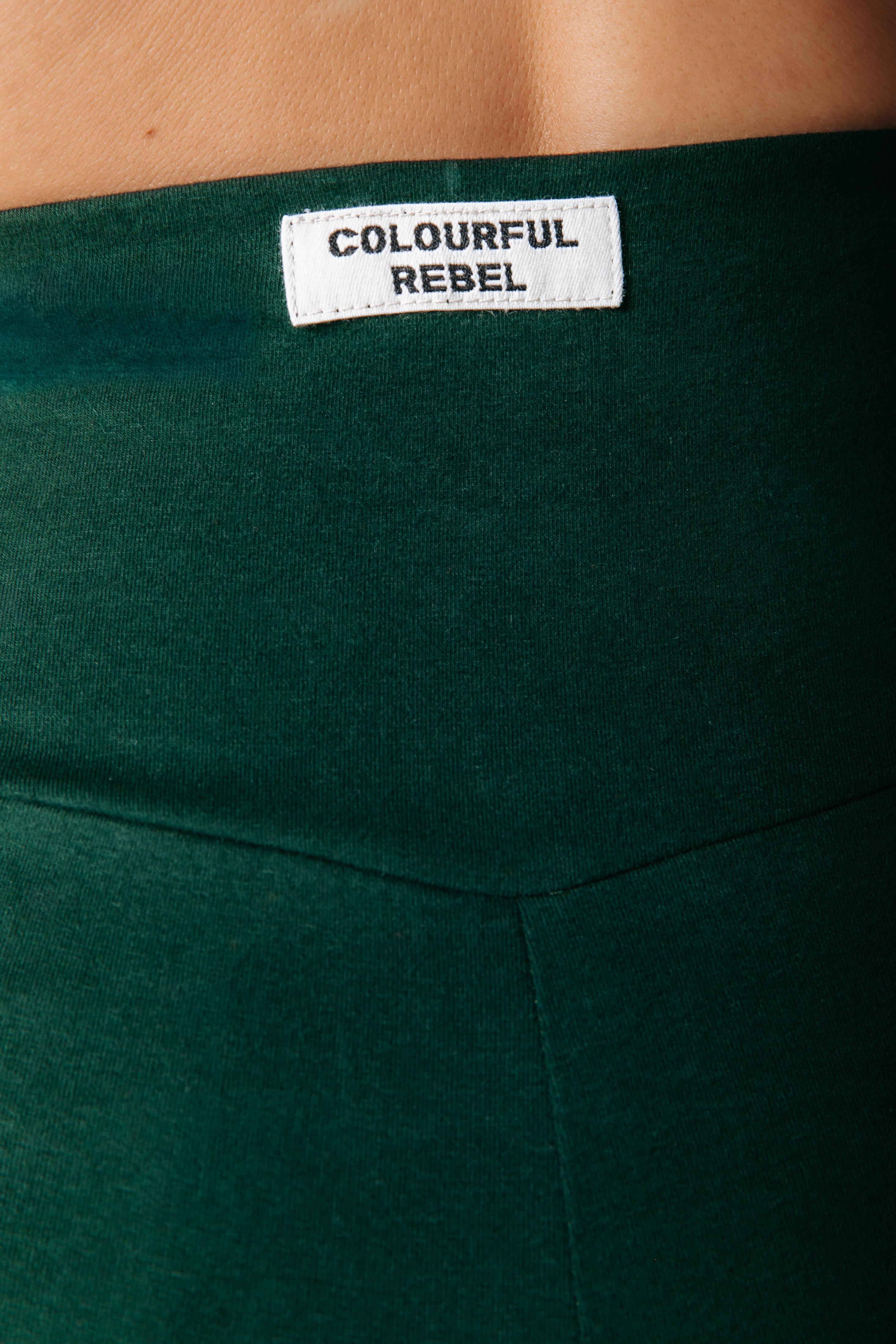 Fitted Flare Pants | Dark Green <!-- text --> <!-- US -->