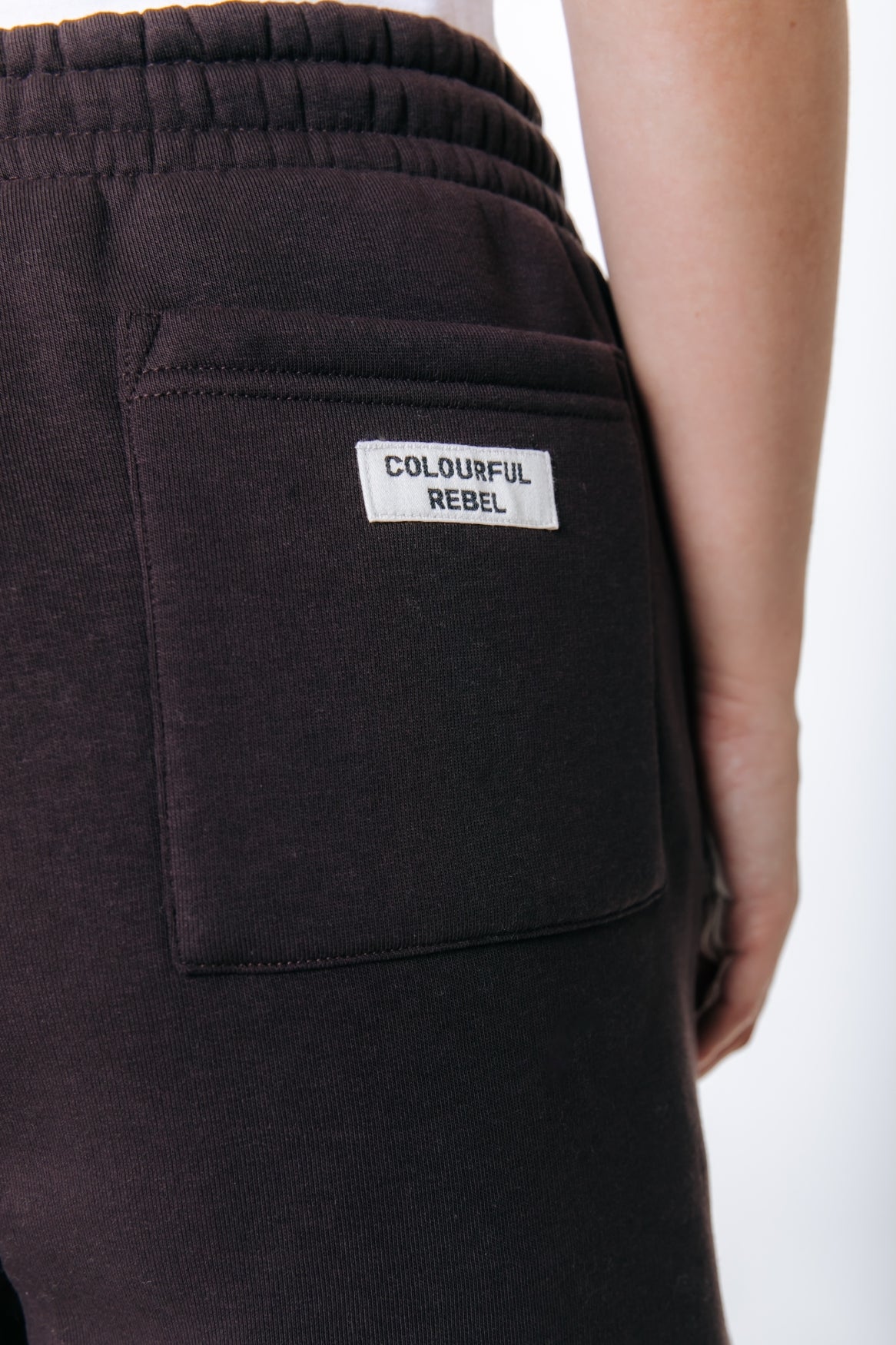 Label Sweatshorts | Darkest Brown