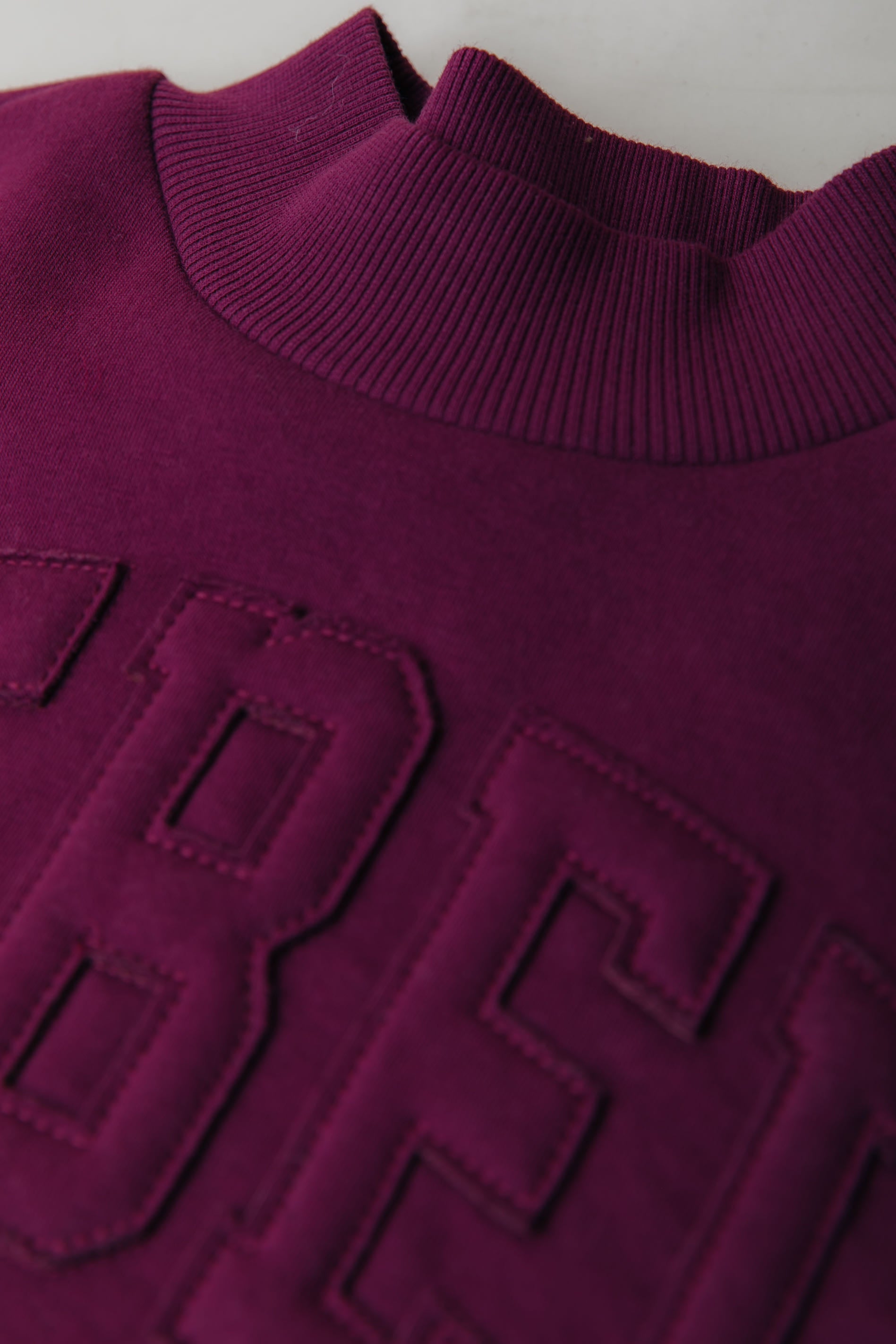 Rebel Patch Sweat | Merlot Red