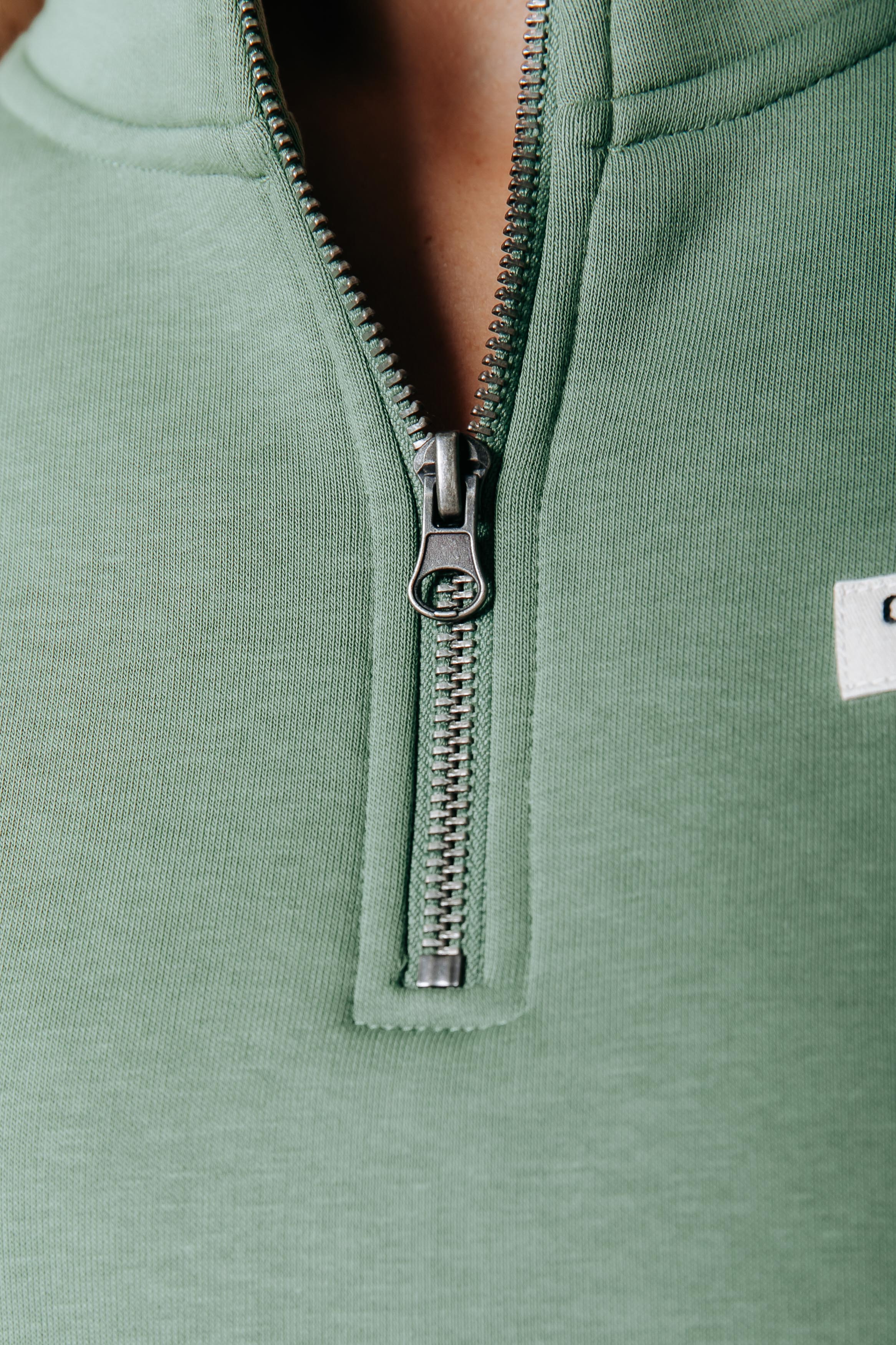 Label Zip Sweat | Olive Green