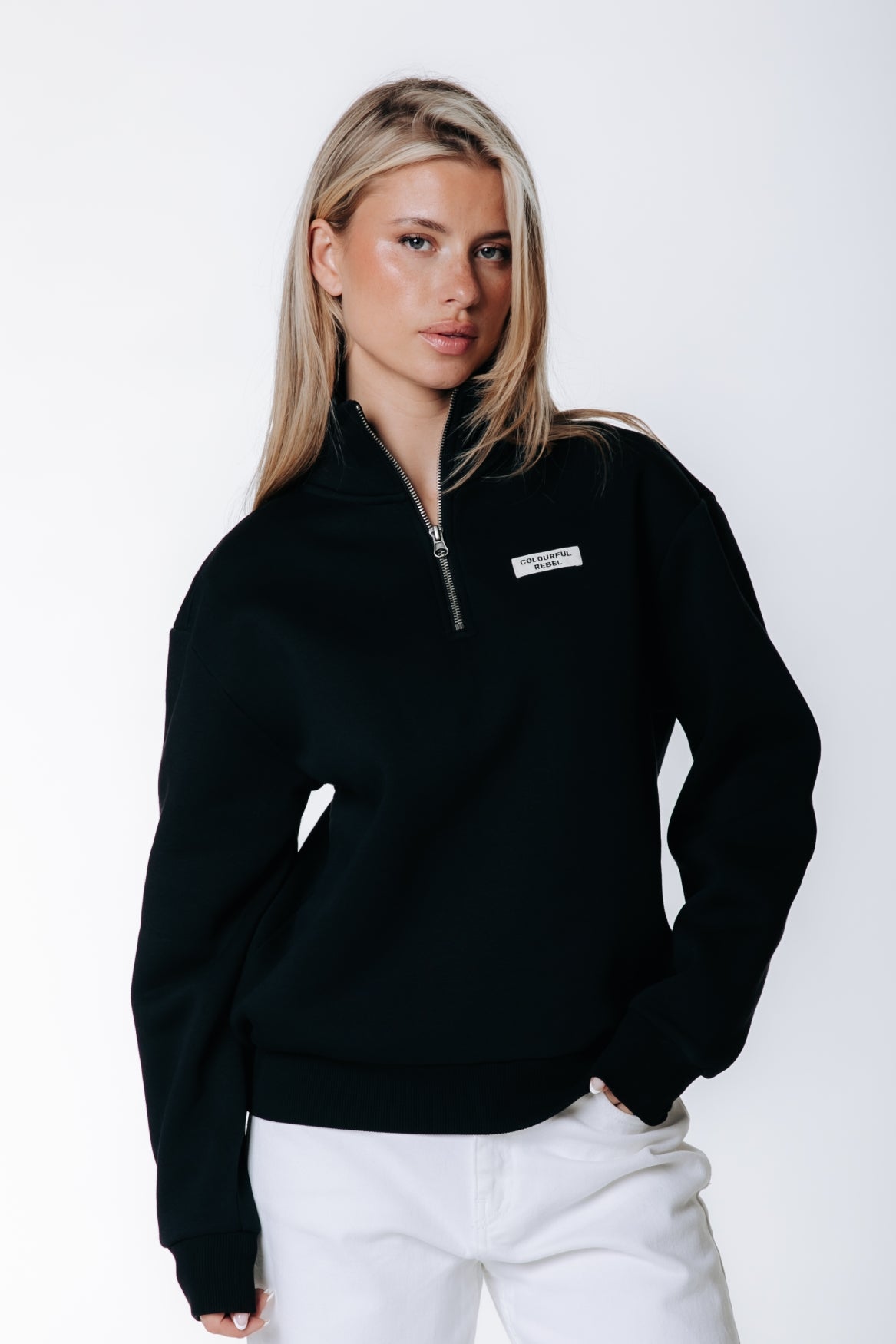 Label Zip Sweat | Black