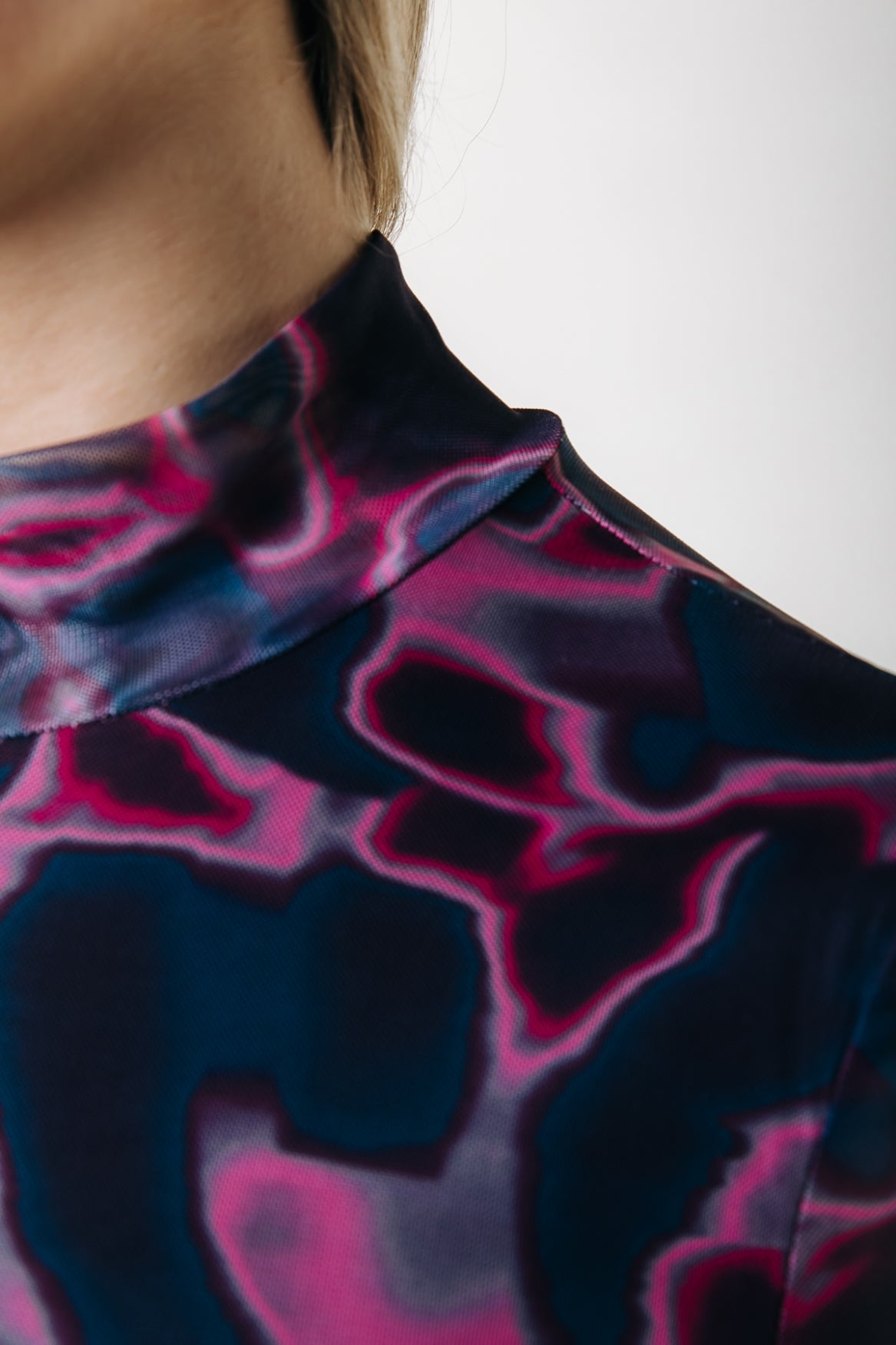 Neyo Swirl Mesh Top | Multicolor