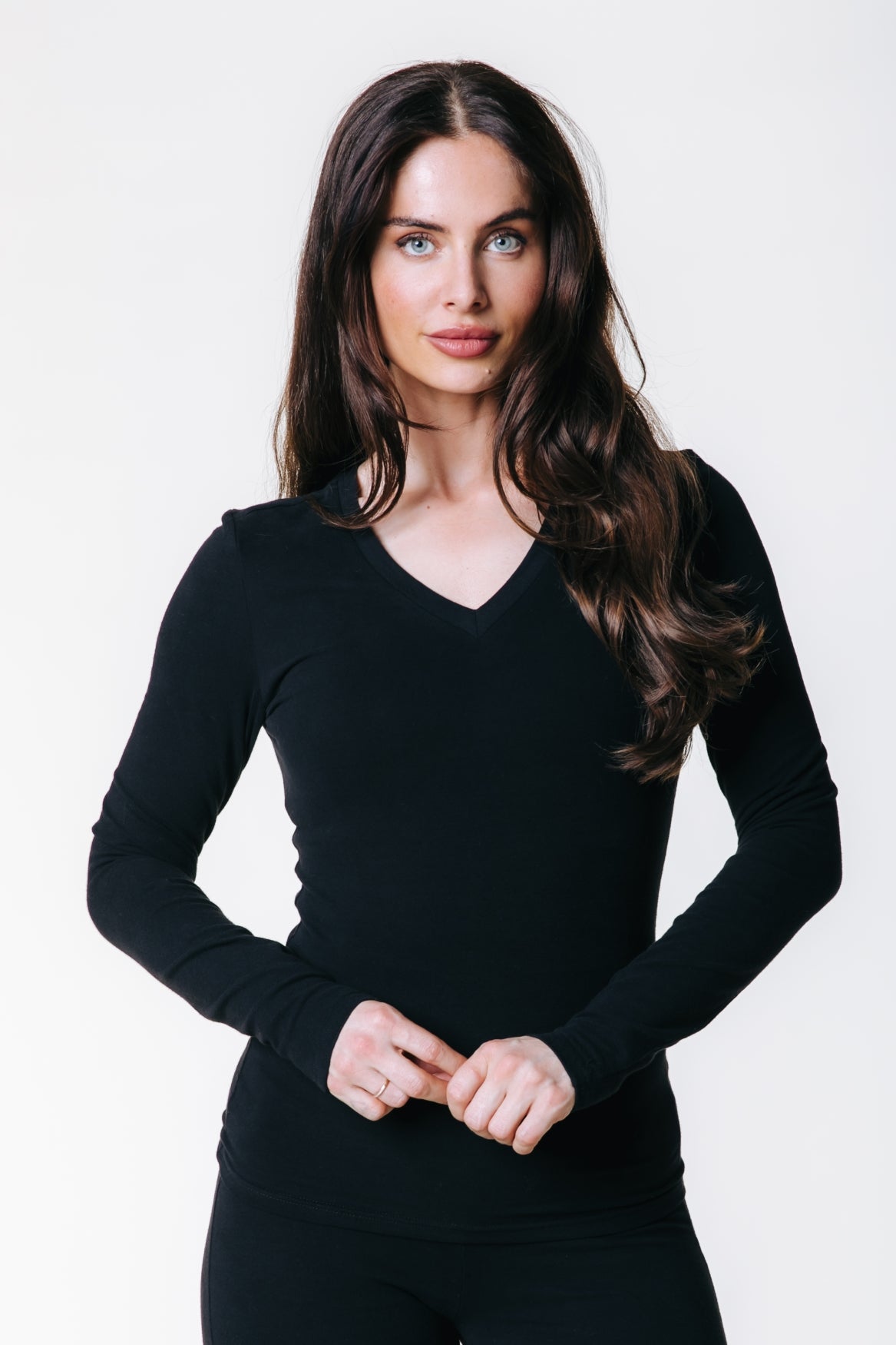 Fitted Longsleeve V-neck Top | Black