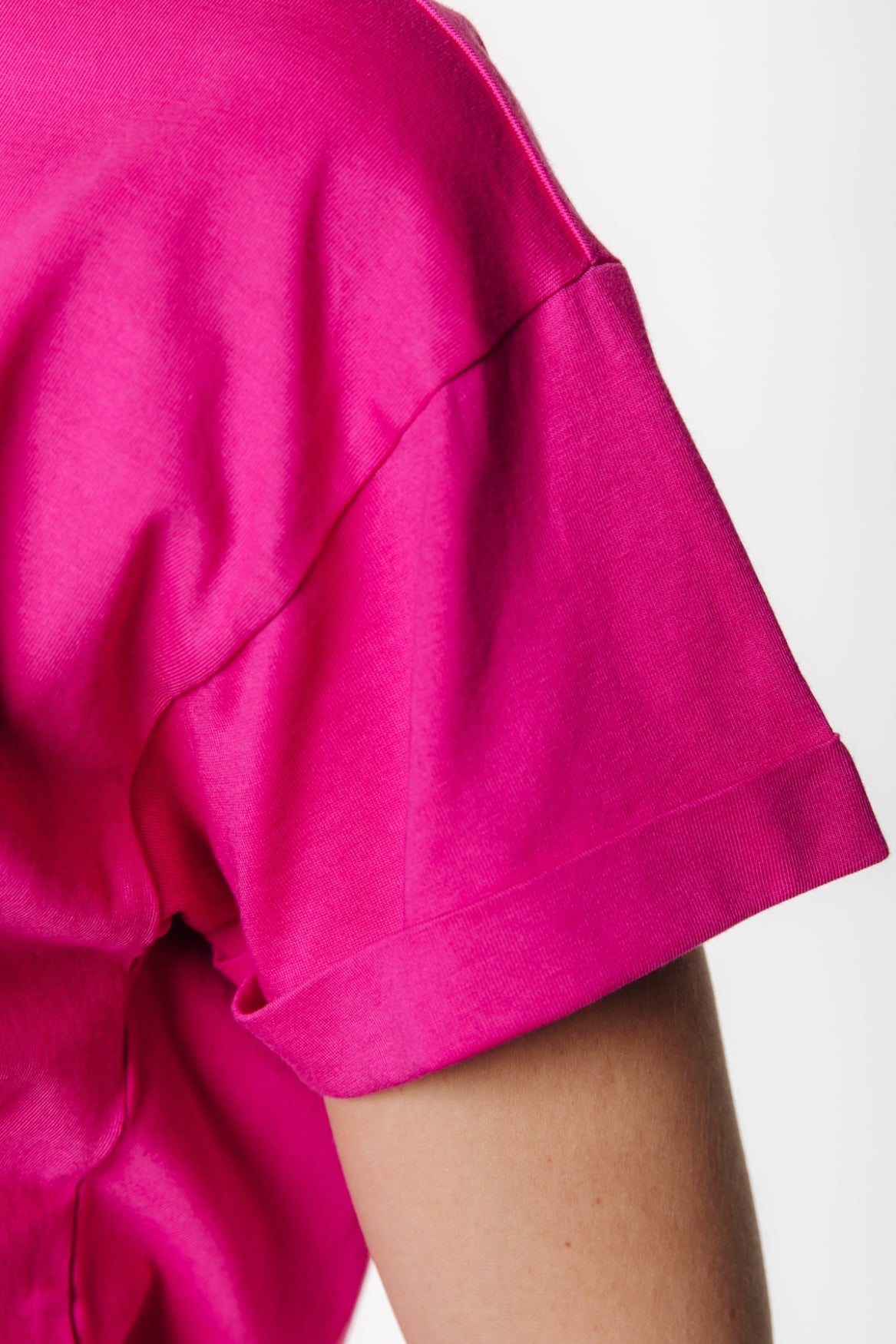 Uni Logo Boxy Tee | Dark Fuchsia