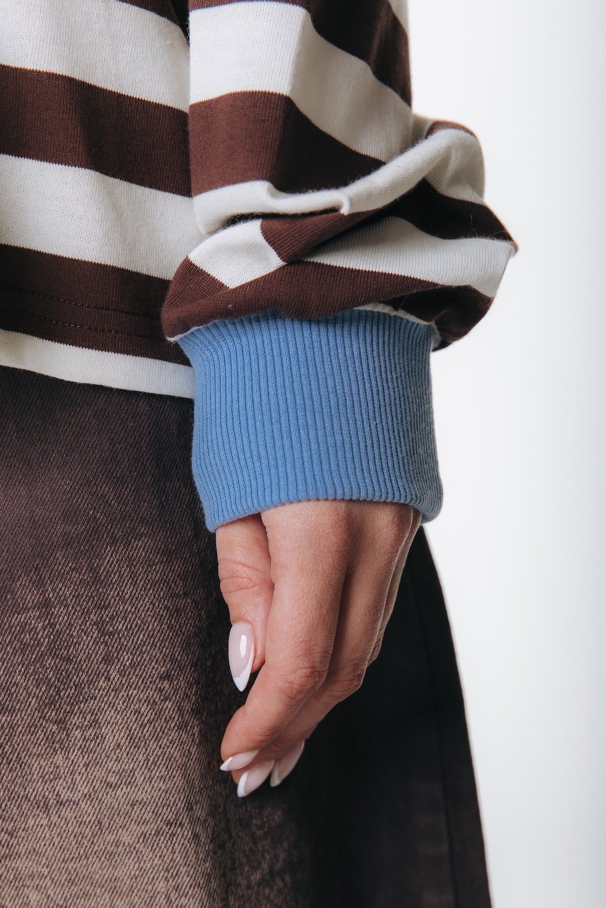 Flower Crack Print Striped Longsleeve | White/Brown