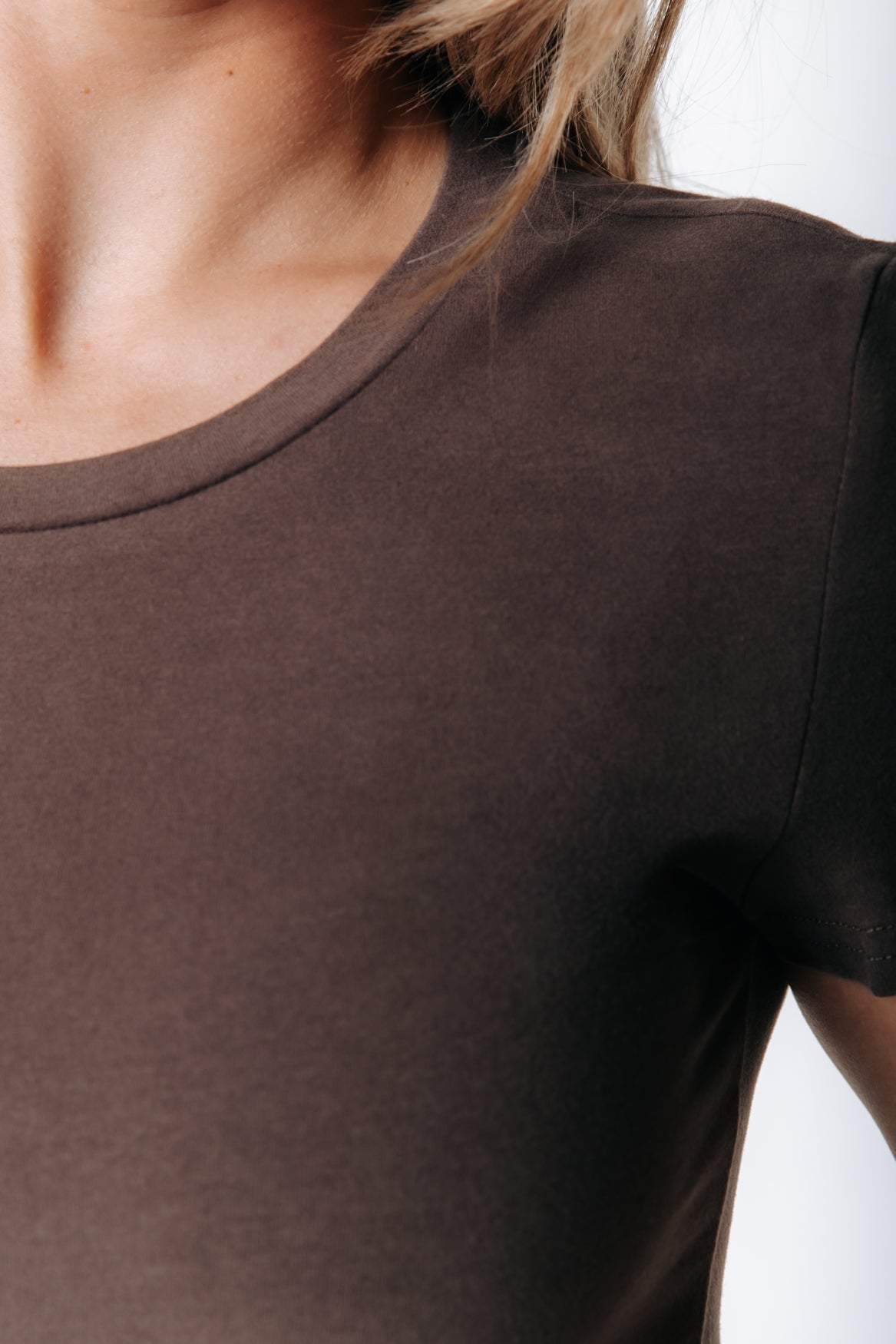 Fitted Wideneck T-shirt | Brown