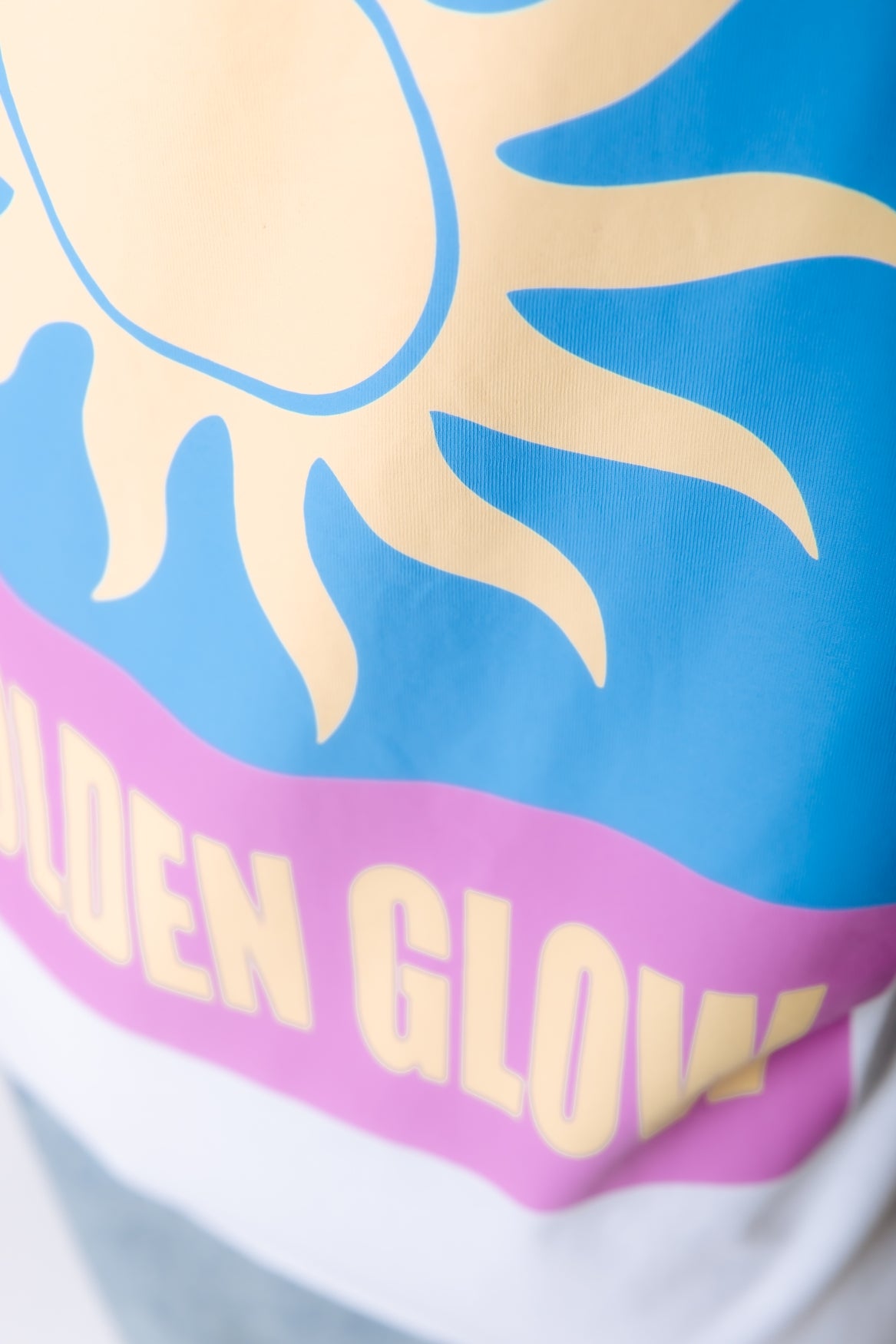 Golden Glow T-shirt | Standard white