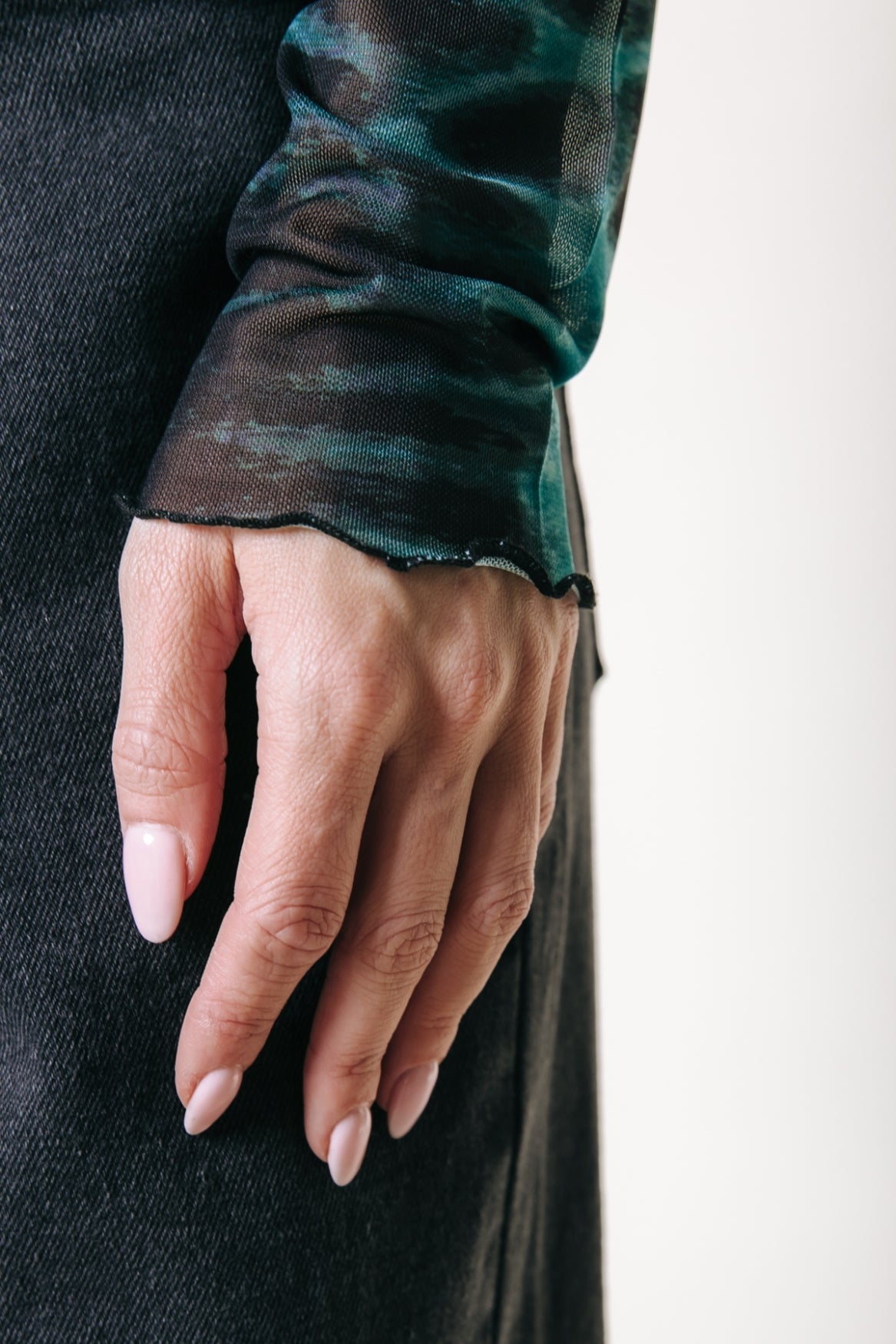 Neyo Animal Mesh Top | Storm green