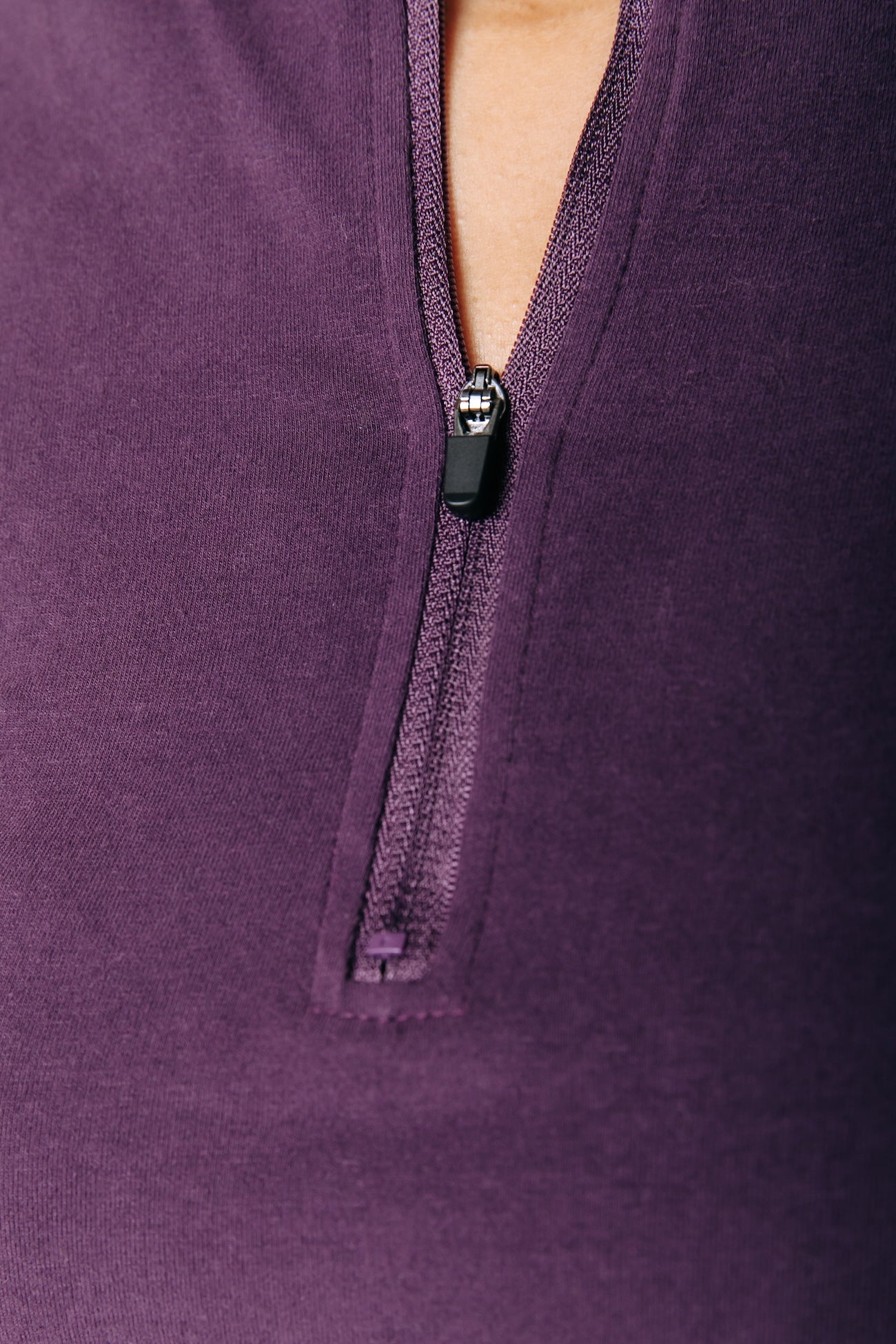 Fitted Zip Top | Dark purple