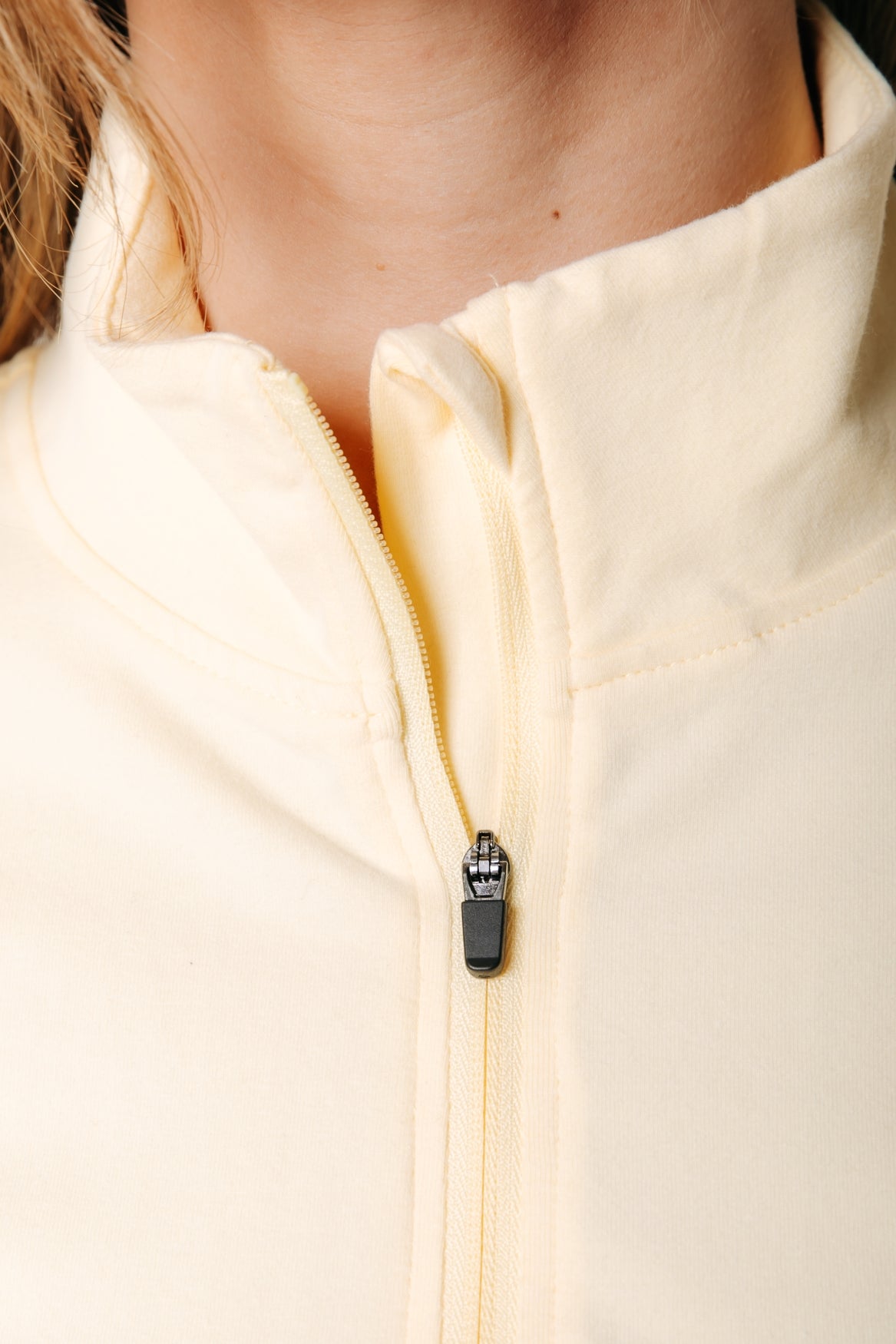 Fitted Full Zip Top | Soft yellow