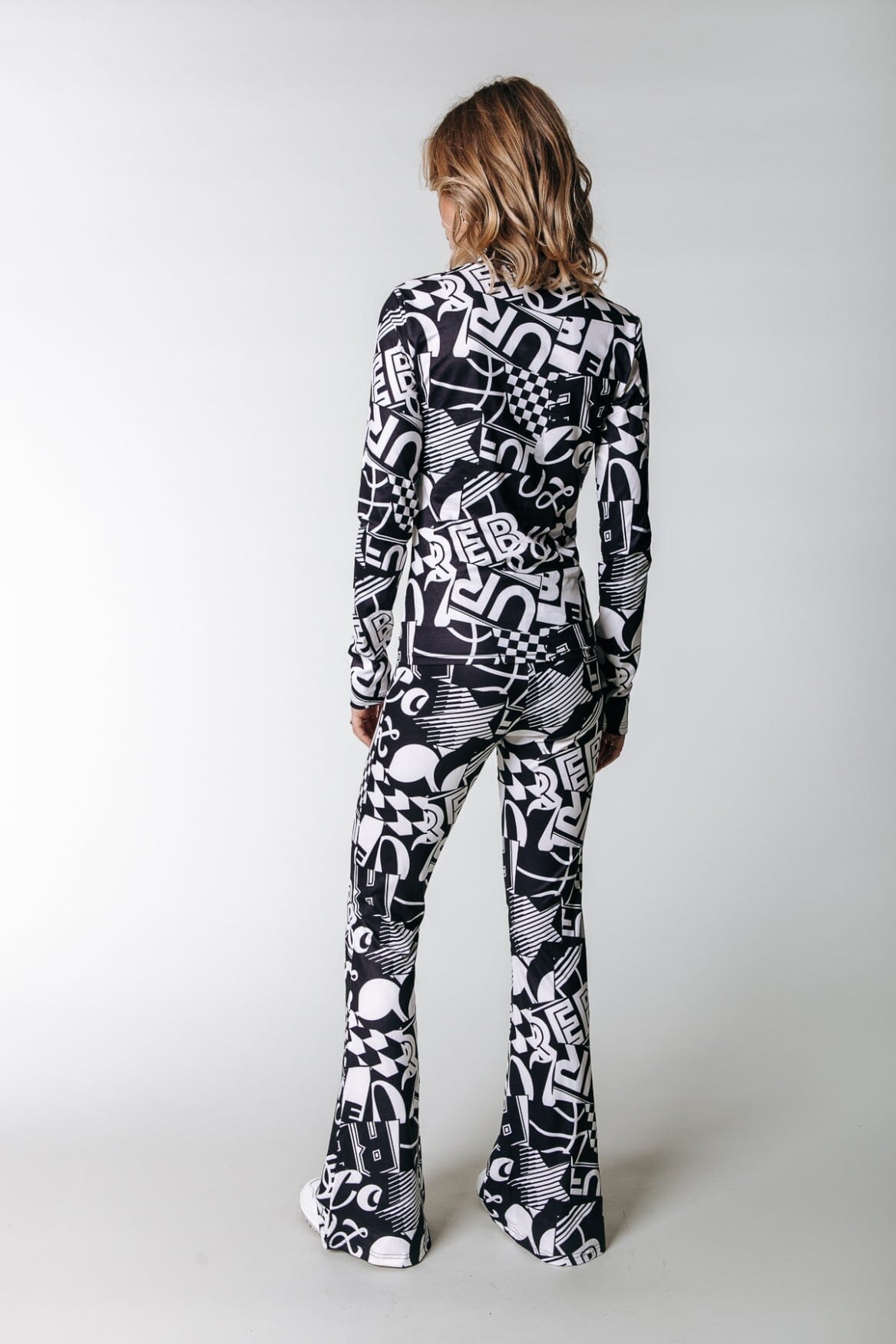 Colourful Rebel Letter Flare | Black/white