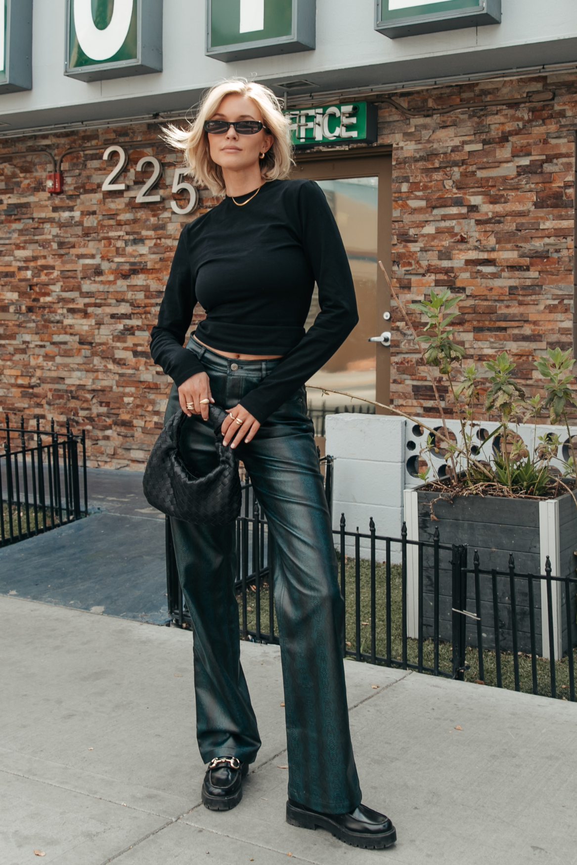Fitted Long-Sleeve Top | Black