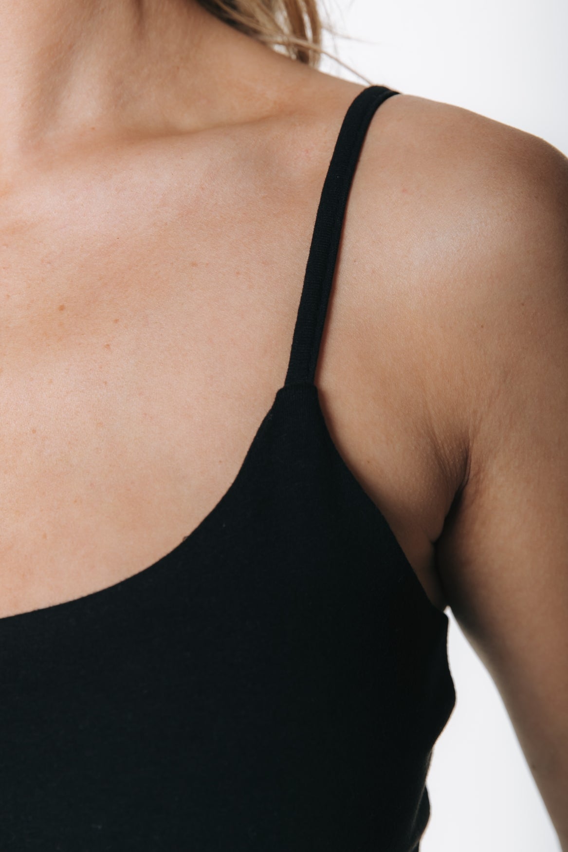 Fitted Strap Top | Black