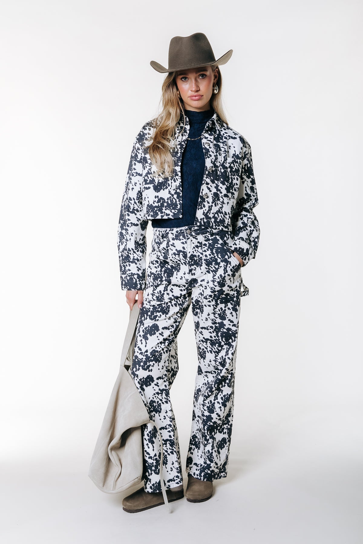 Olle Cow Cropped Worker Blouse | Beige