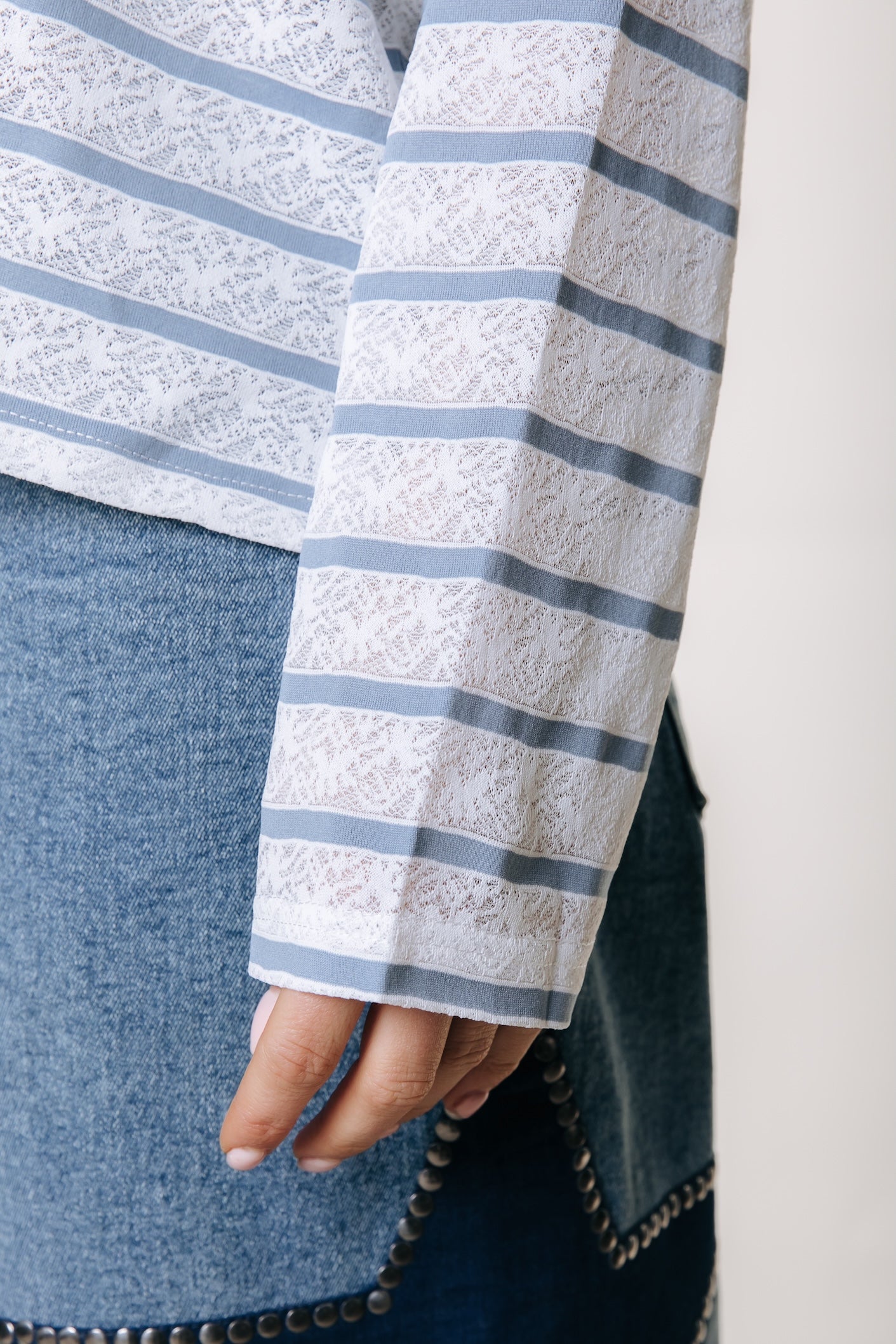 Striped Lace Longsleeve | White/ Blue