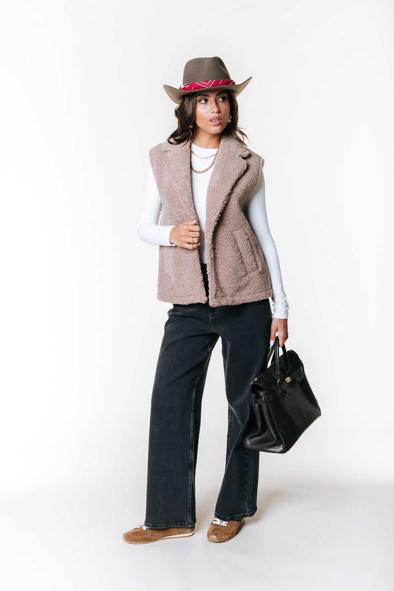 Evi Faux Fur Gilet | Beige