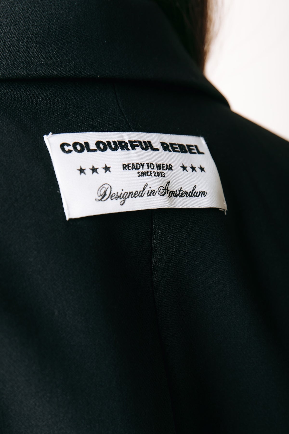 Iris verstellbarer Blazer mit Taillenbetonung | Schwarz
