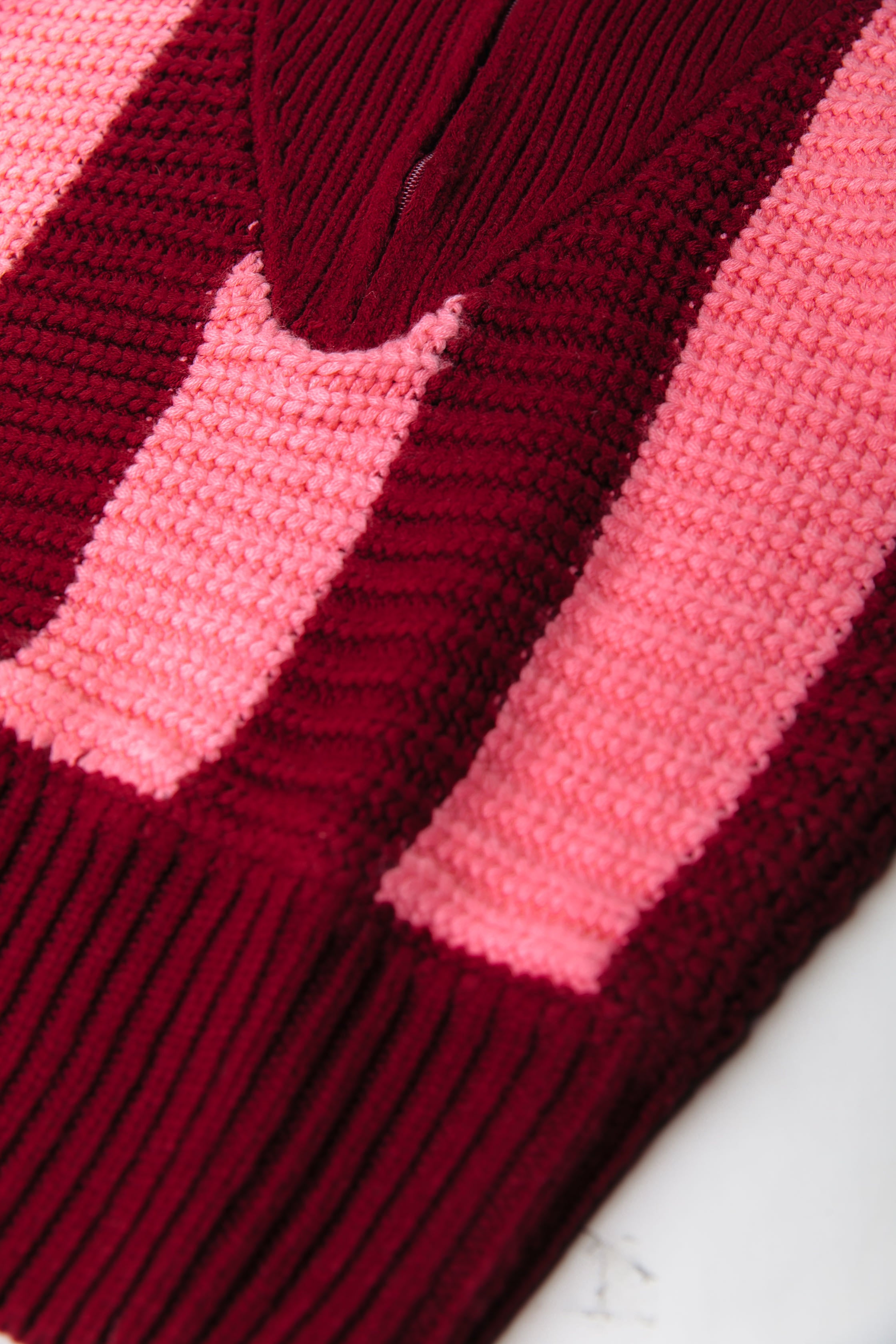 Yfke Stripe Zip Knit | Pink/Red