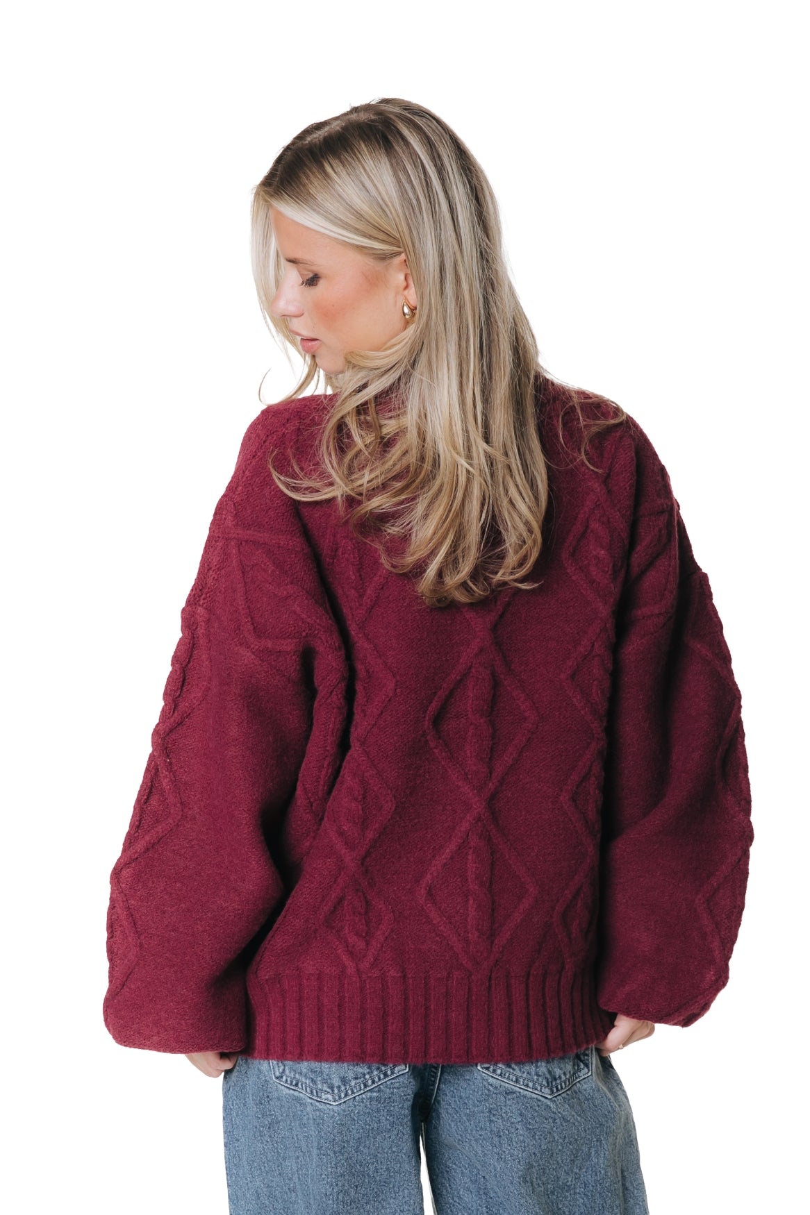 Momo Chunky Cable Knit | Merlot Red