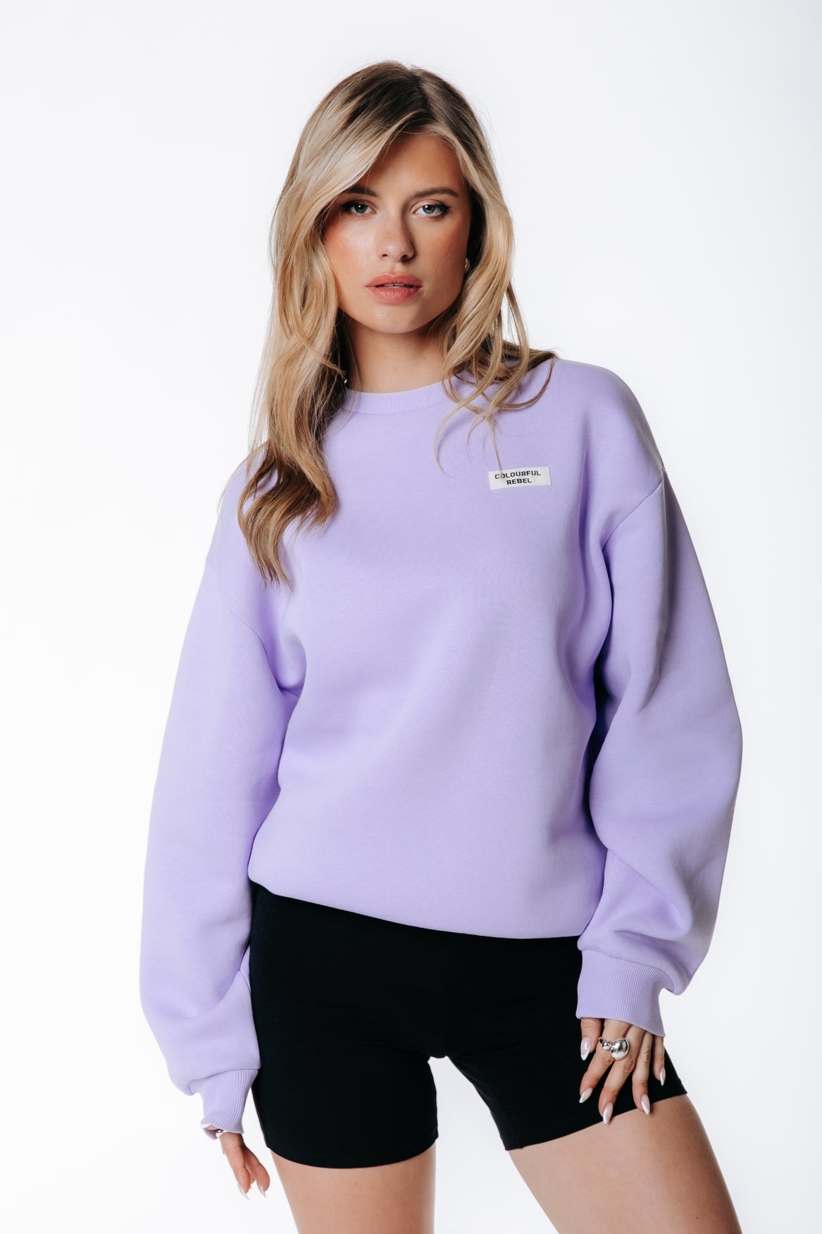 Uni Label Sweatshirt mit überschnittenen Schultern | Flieder