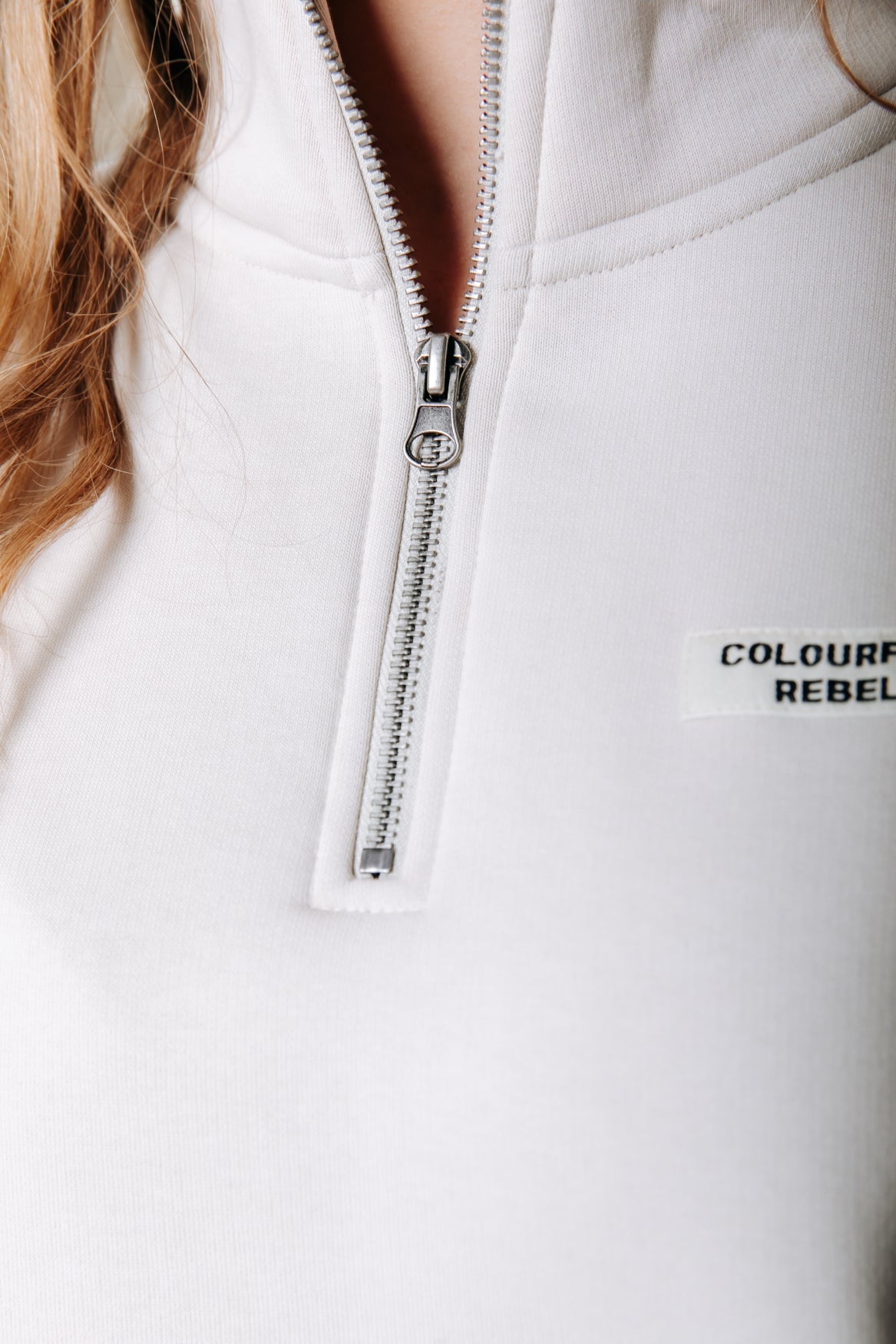 Label Zip Sweat | Stone