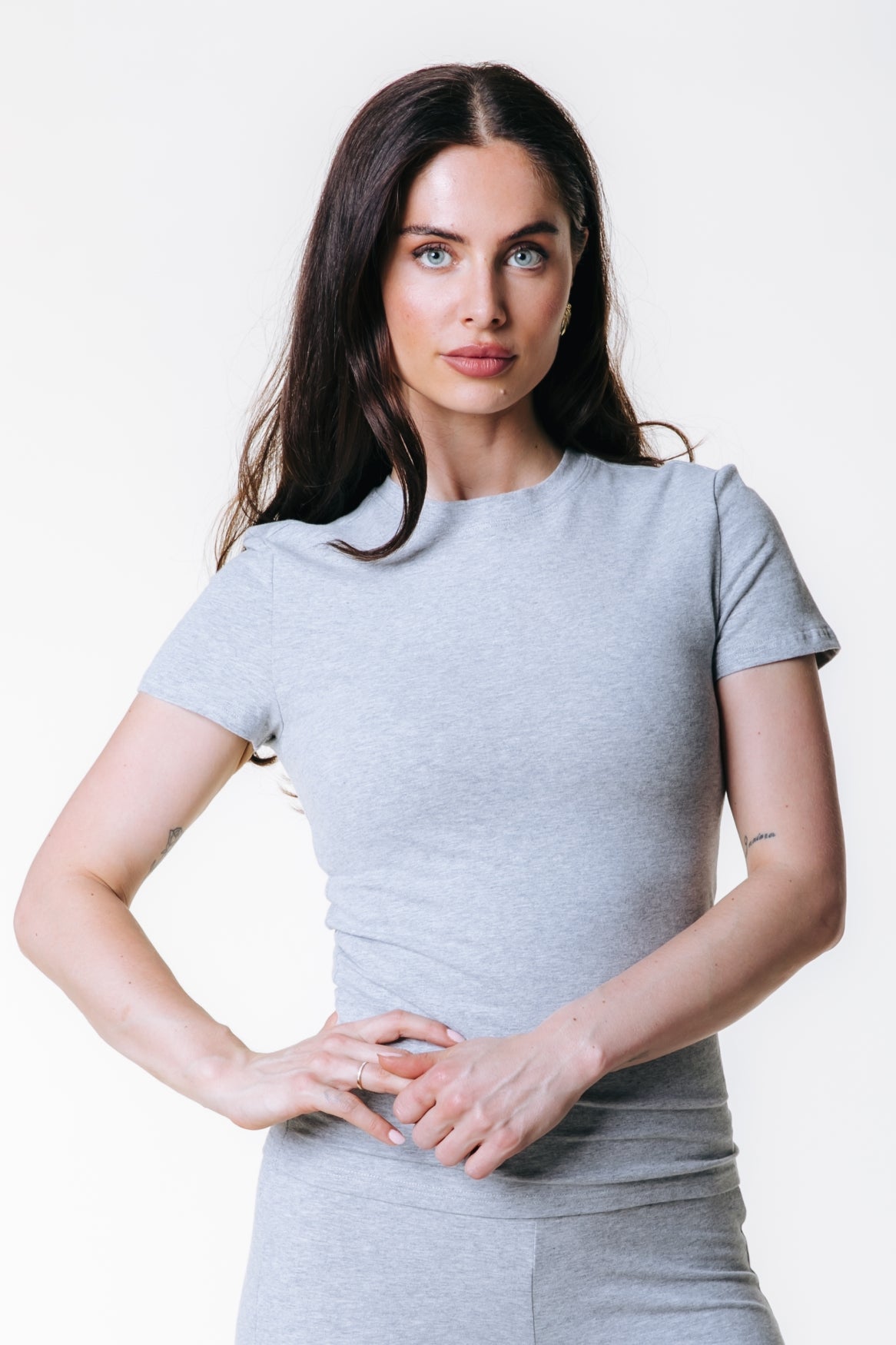 Uni tailliertes T-Shirt | Mittelgraue Mischung