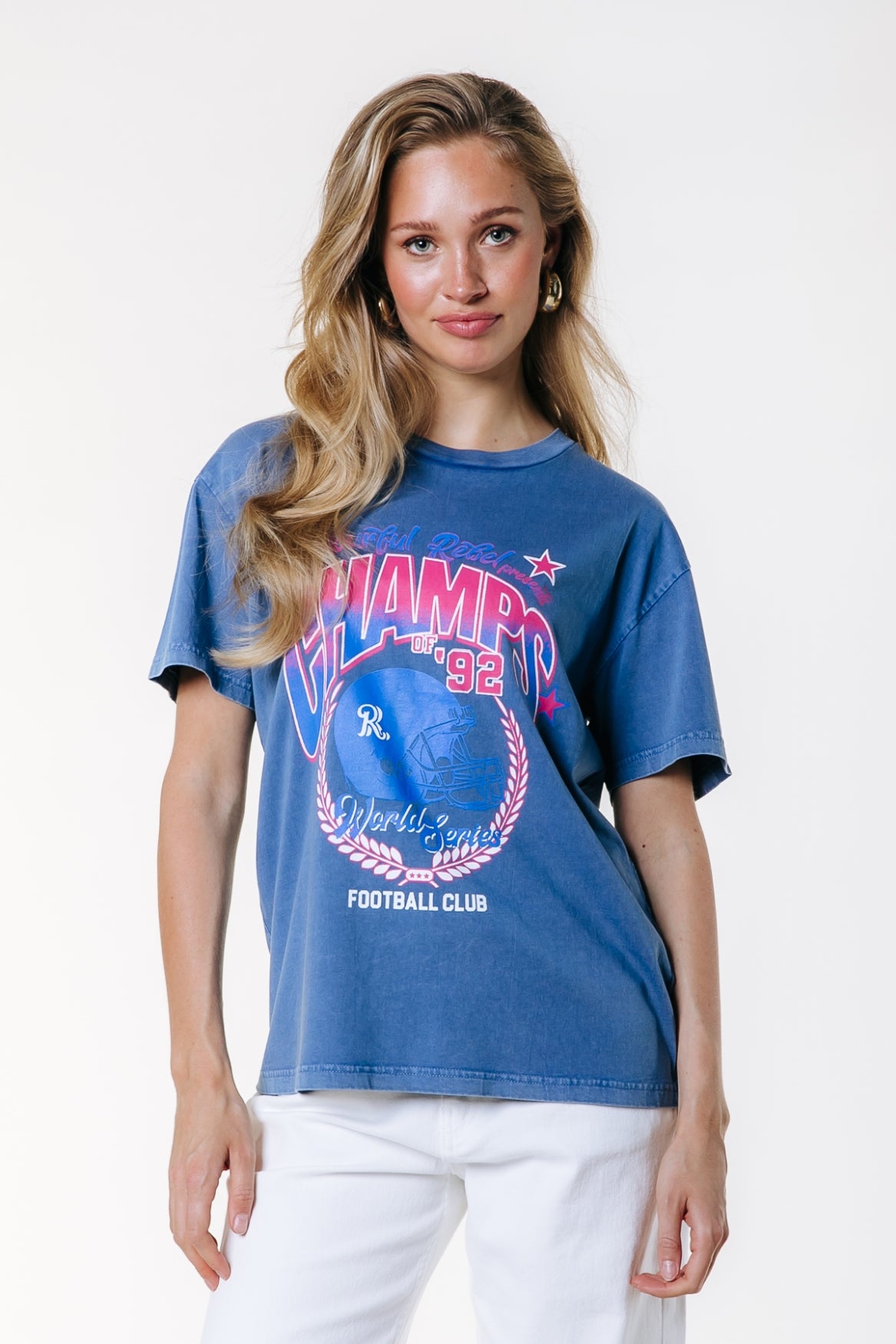 Champs 92 Washed Loosefit Tee | Medium blue