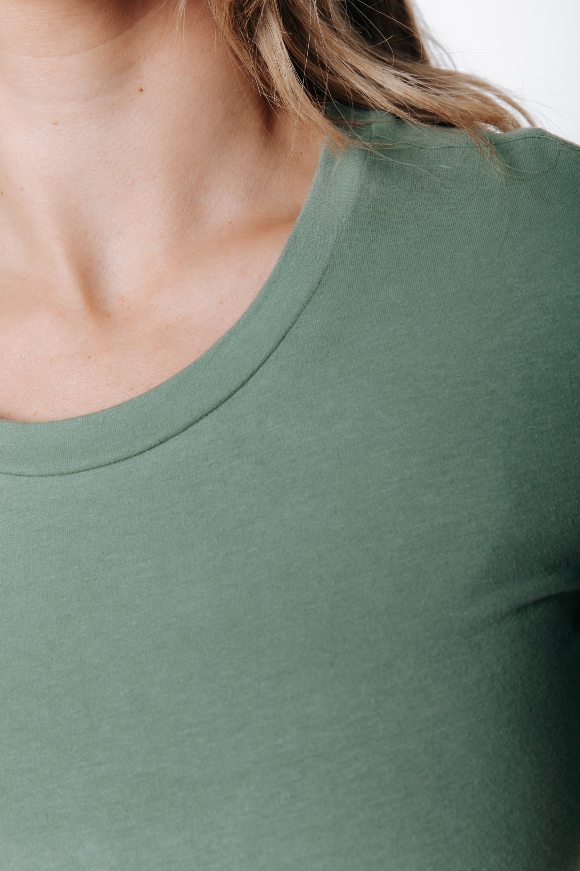 Fitted Wideneck T-shirt | Olive Green
