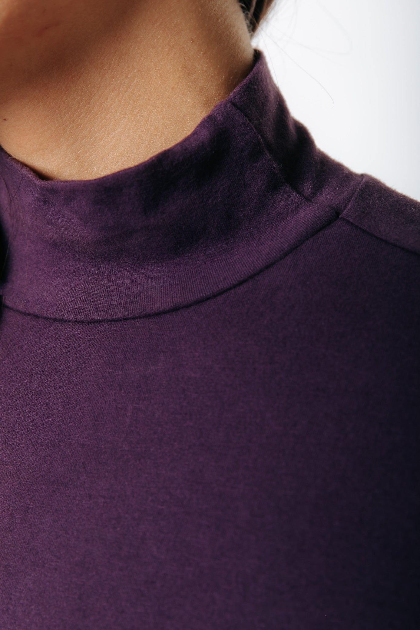 Fitted Turtleneck Top | Dark purple <!-- text -->  <!-- US -->