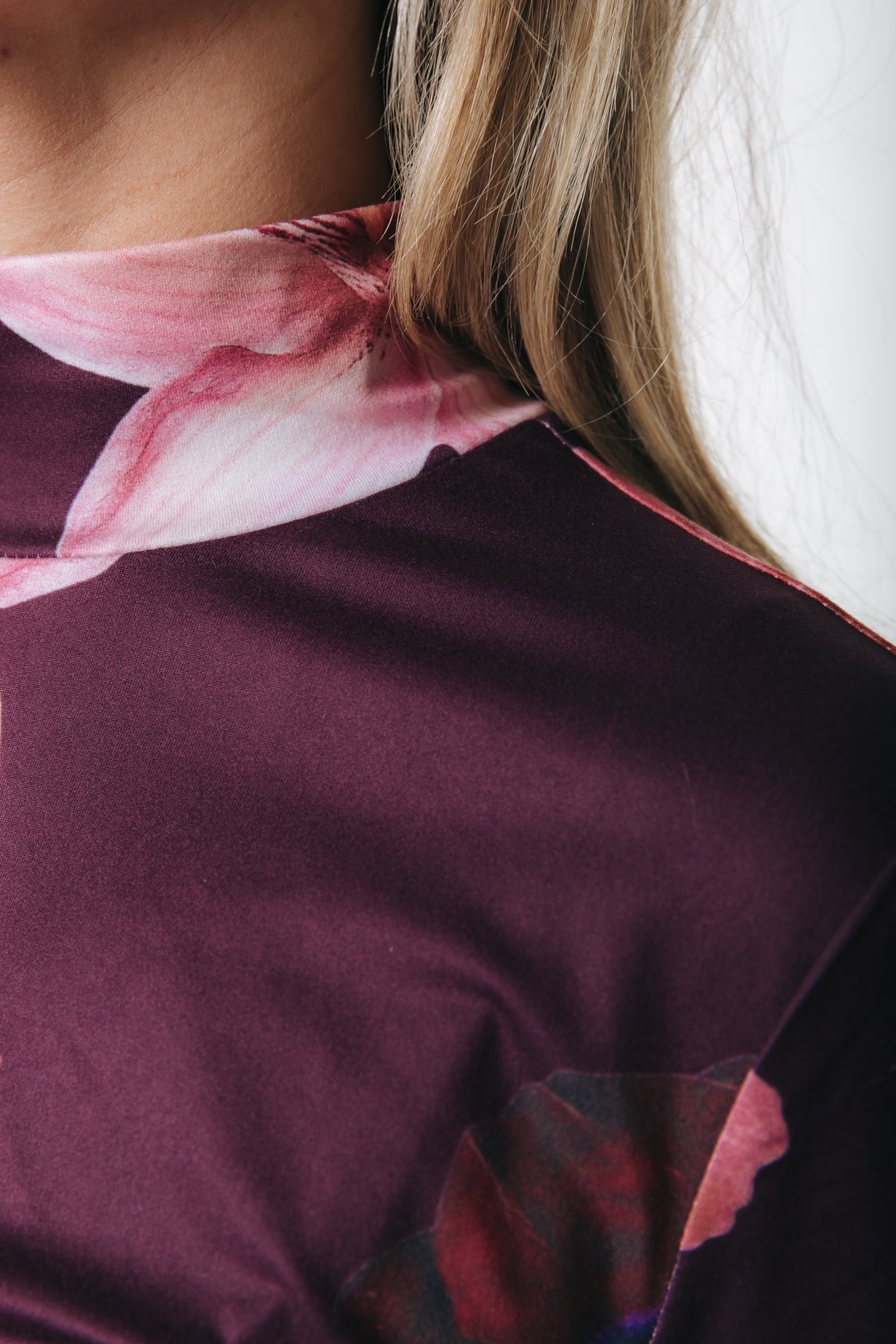 Neyo Multi Flower Peached Turtleneck Top | Dark ed