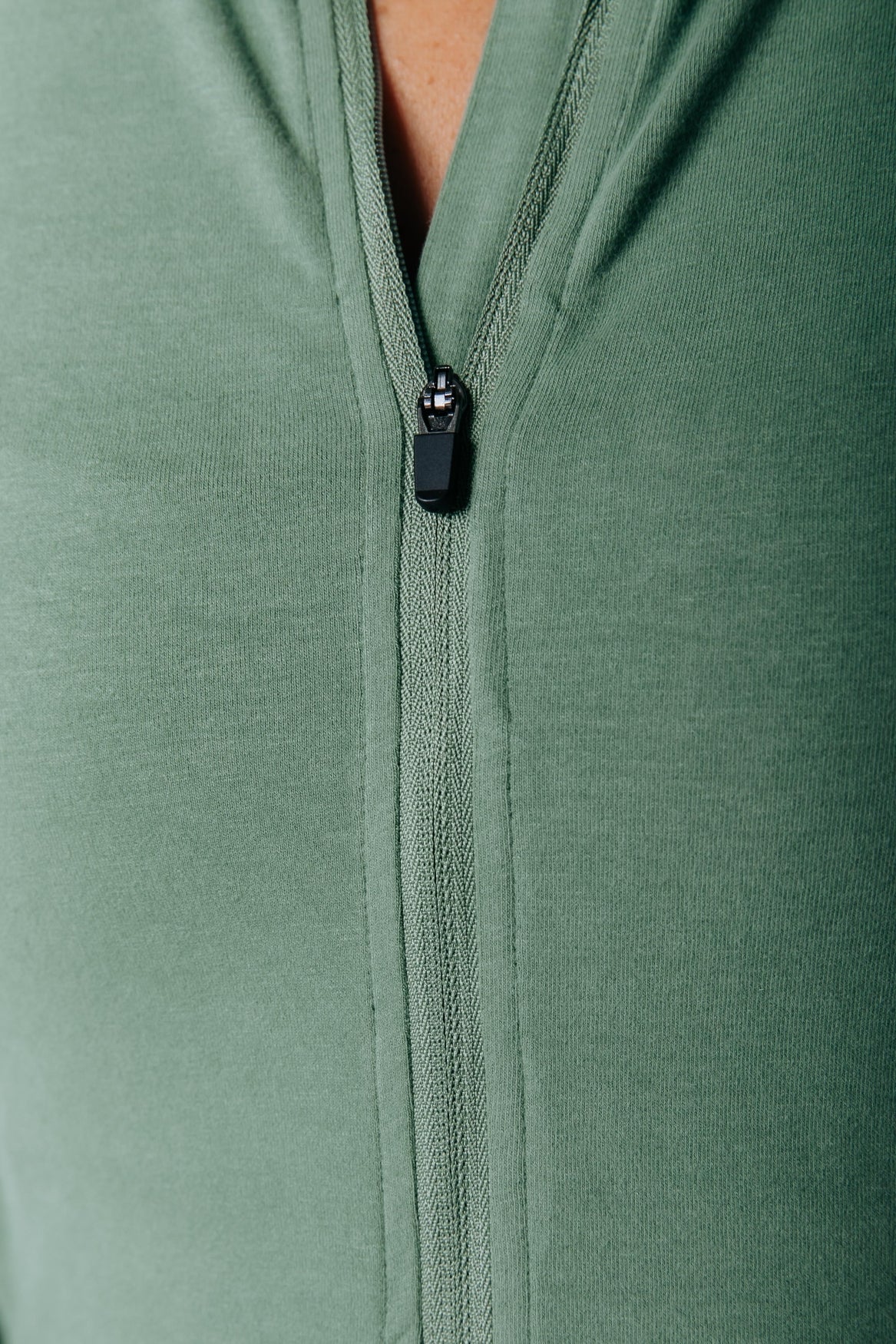 Fitted Full-Zip Top | Olive Green