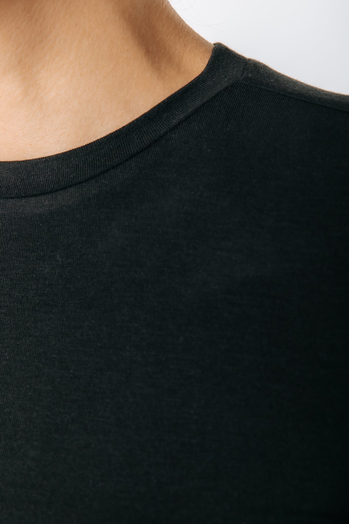 Fitted Lightweight Longsleeve | Black