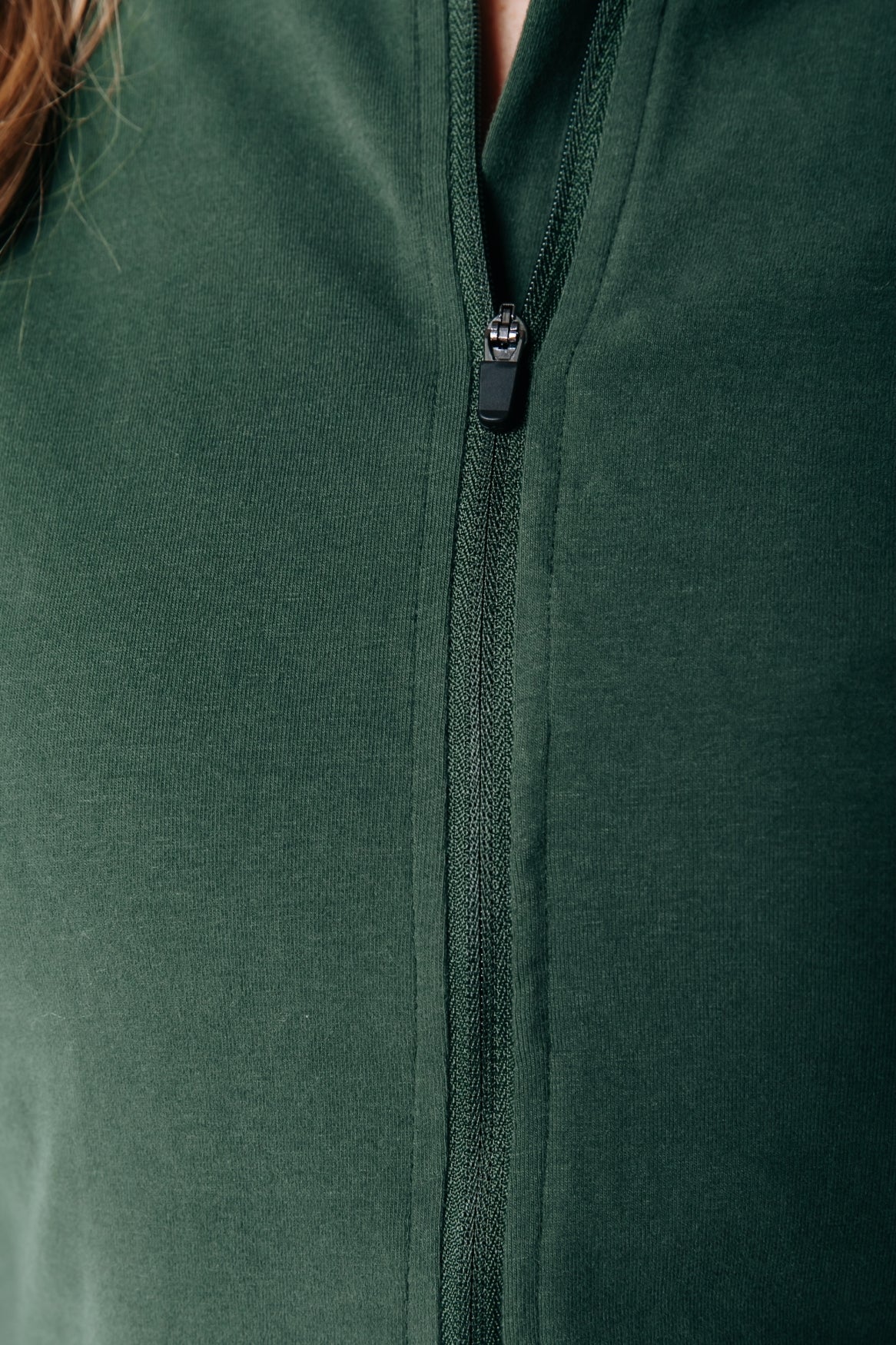 Fitted Full Zip Top | Dark green