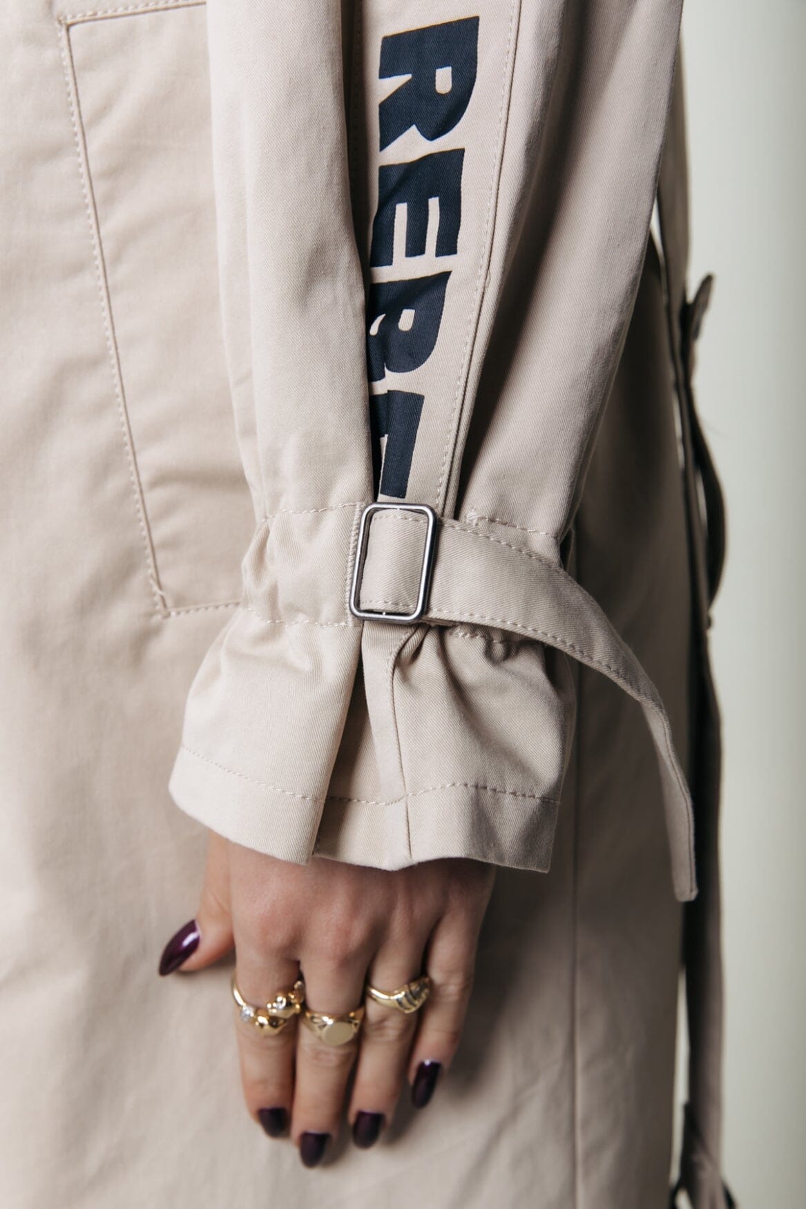 Colourful Rebel Kaia Trenchcoat | Light sand 