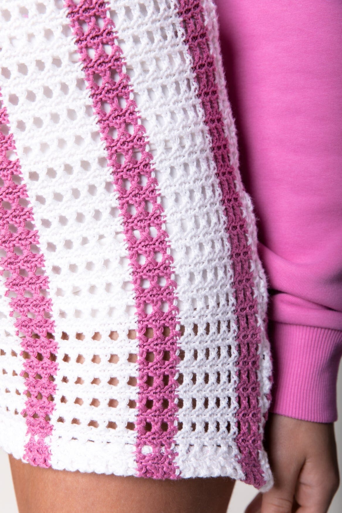 Colourful Rebel Nolita Crochet Stripe Short | Medium pink 
