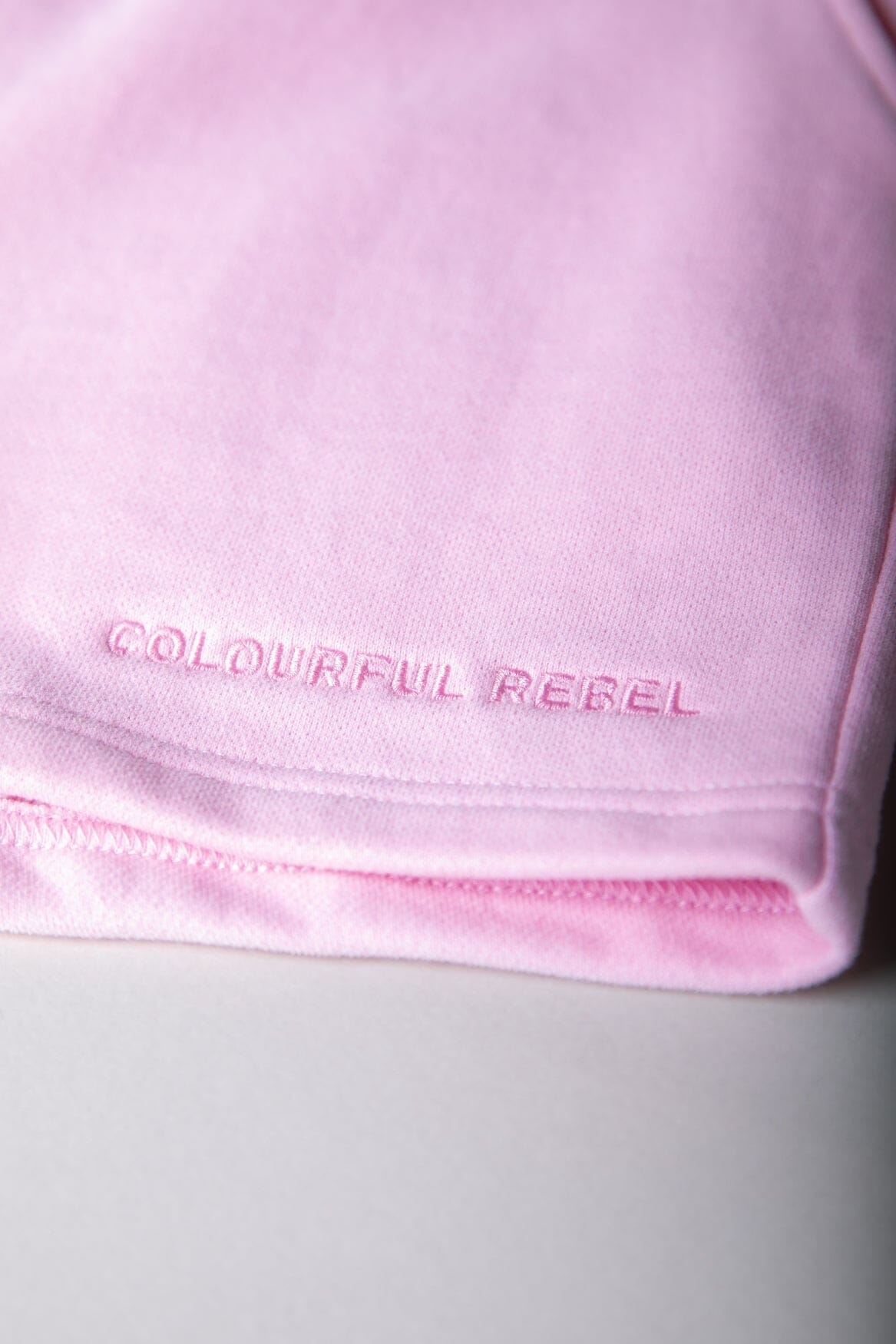 Colourful Rebel Uni Logo Sweat Short | Fresh pink 