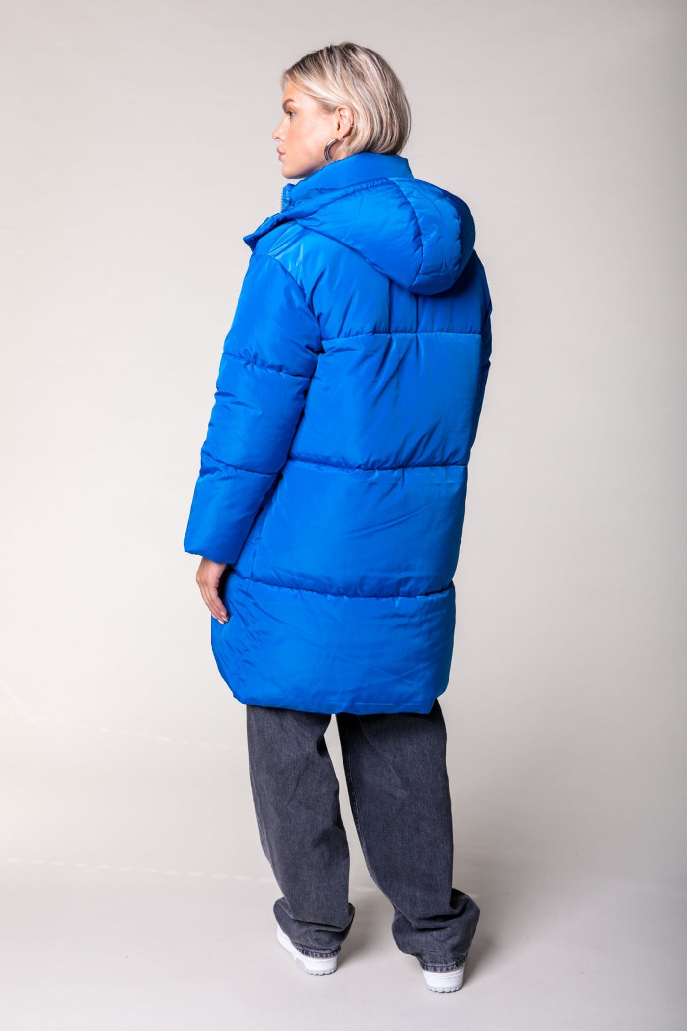 Colourful Rebel North Long Puffer | Bright blue 