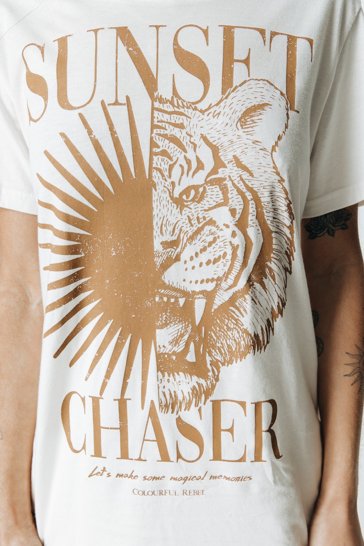 Colourful Rebel Sunset Chaser Tee | Off white